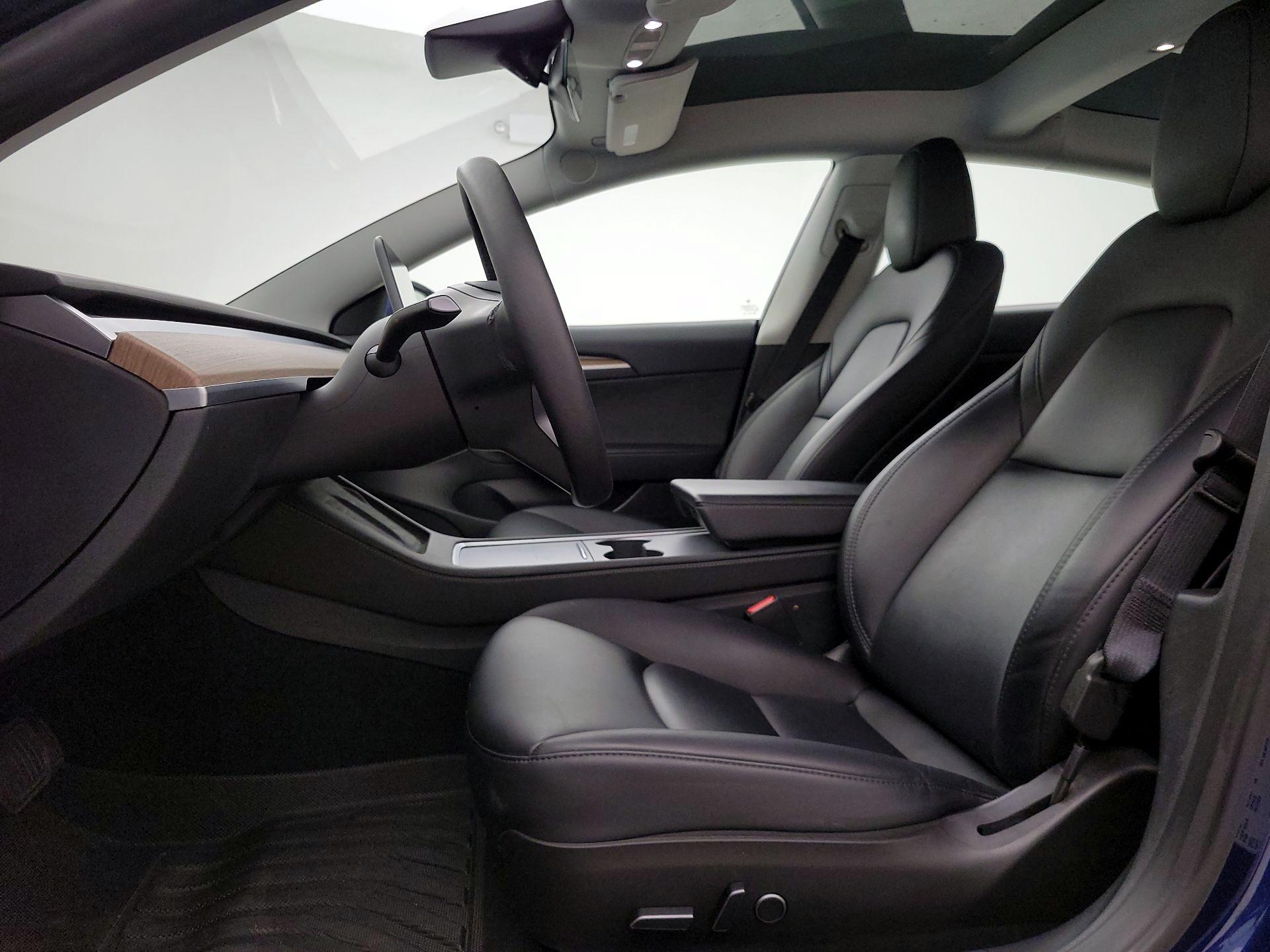 Thumbnail: 2023 Tesla Model 3 - 11