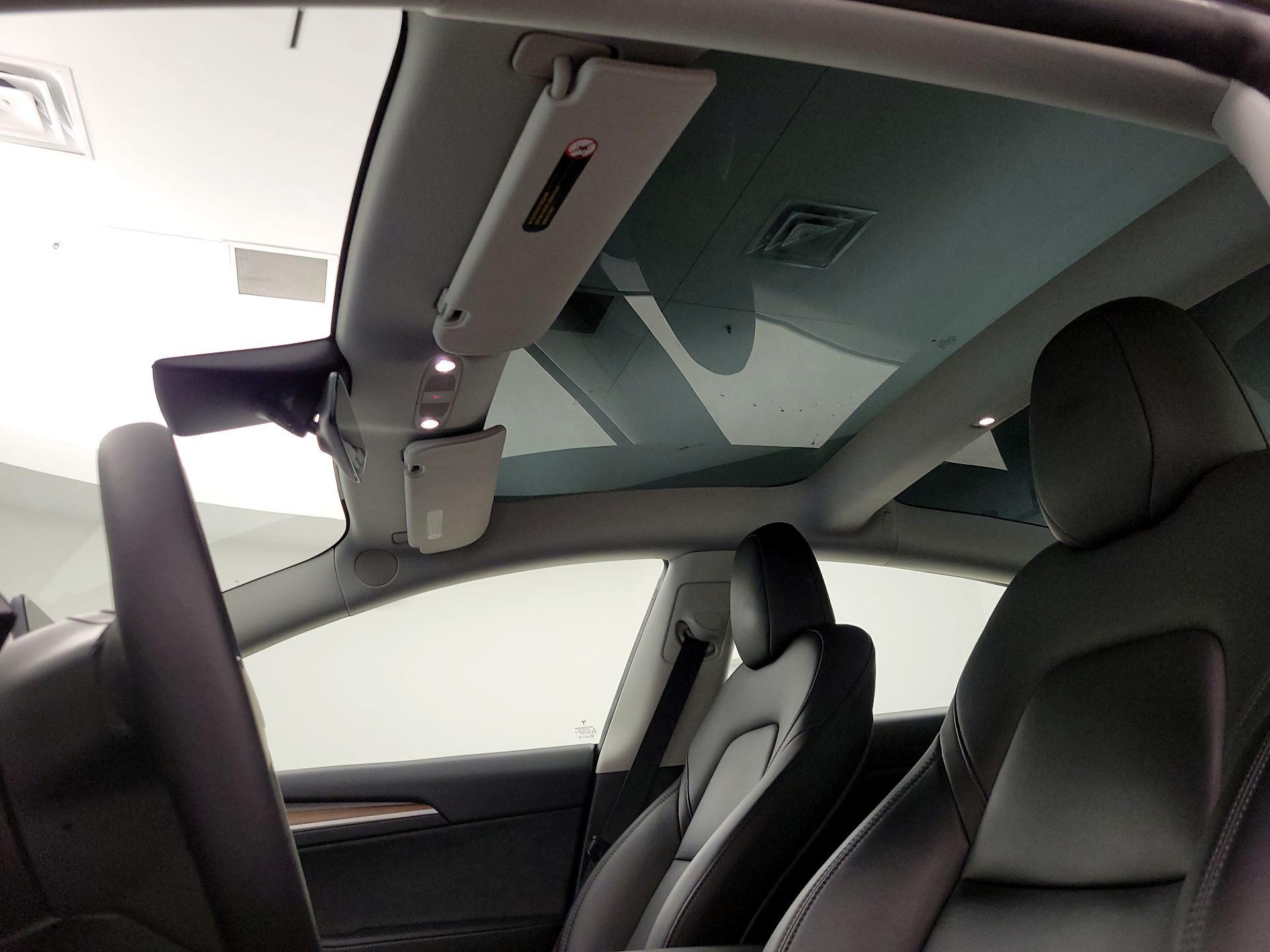 Thumbnail: 2023 Tesla Model 3 - 19