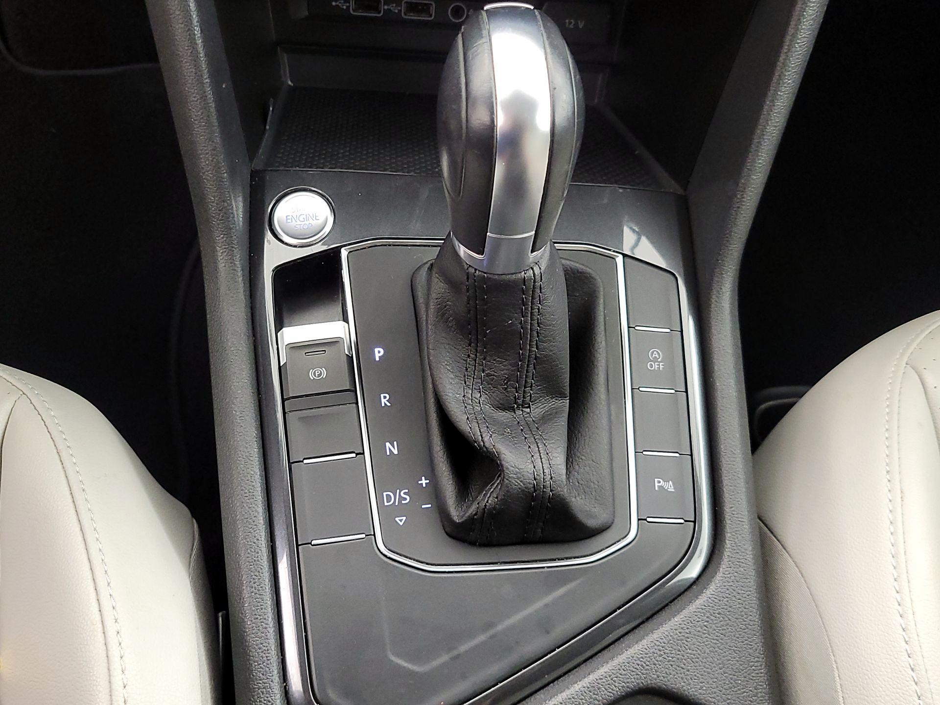 Thumbnail: 2019 Volkswagen Tiguan - 17