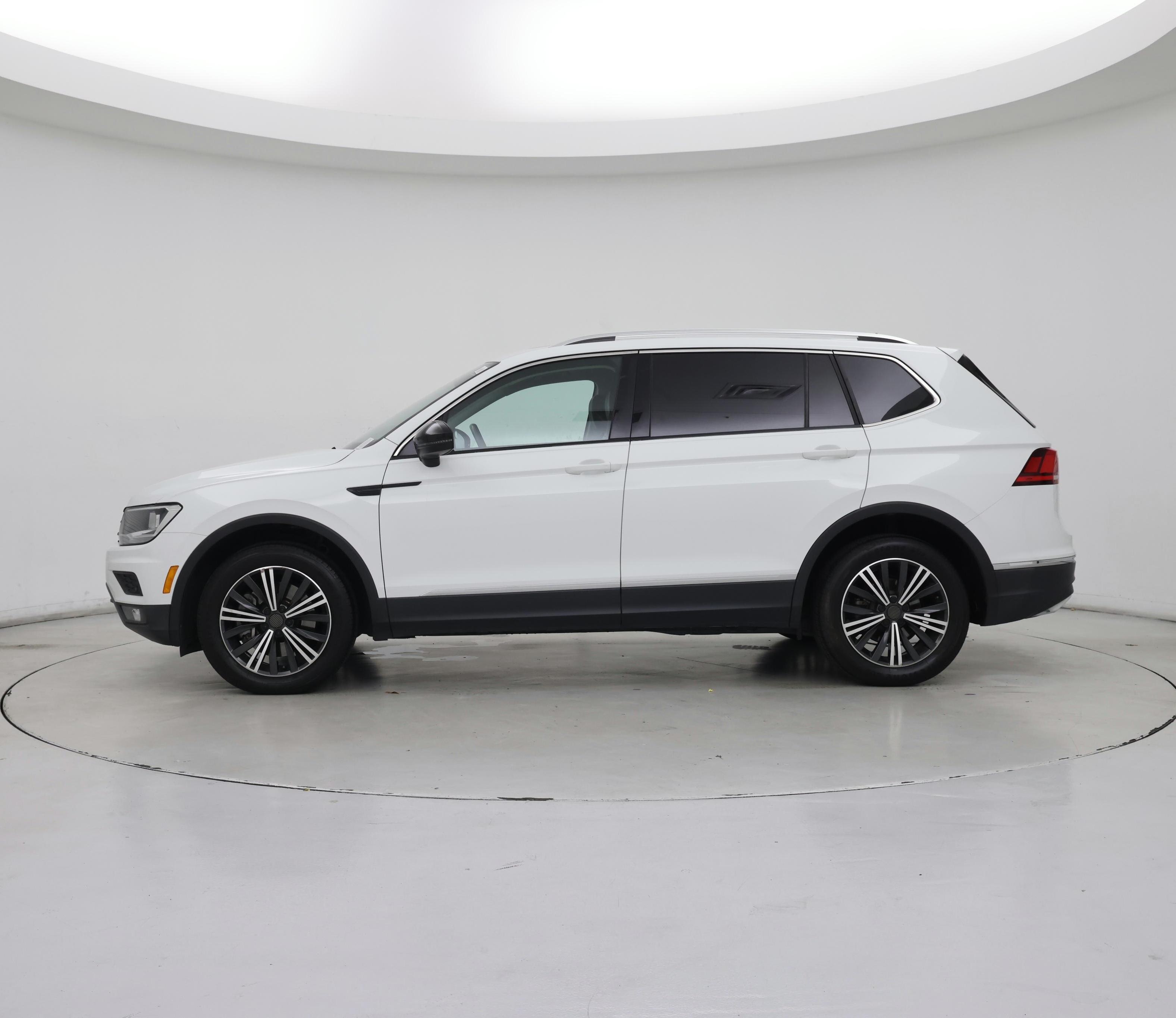 Thumbnail: 2019 Volkswagen Tiguan - 3