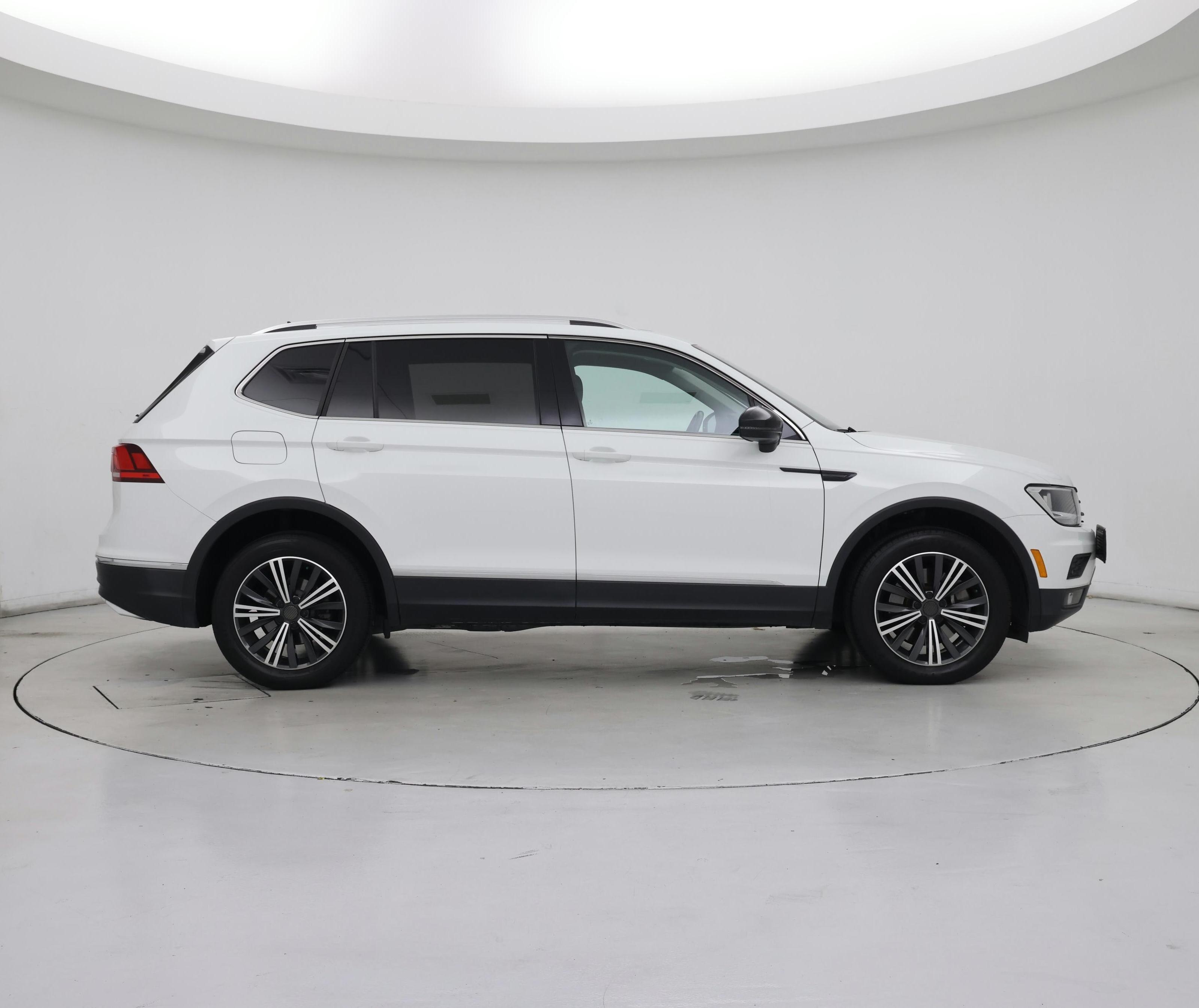 Thumbnail: 2019 Volkswagen Tiguan - 7