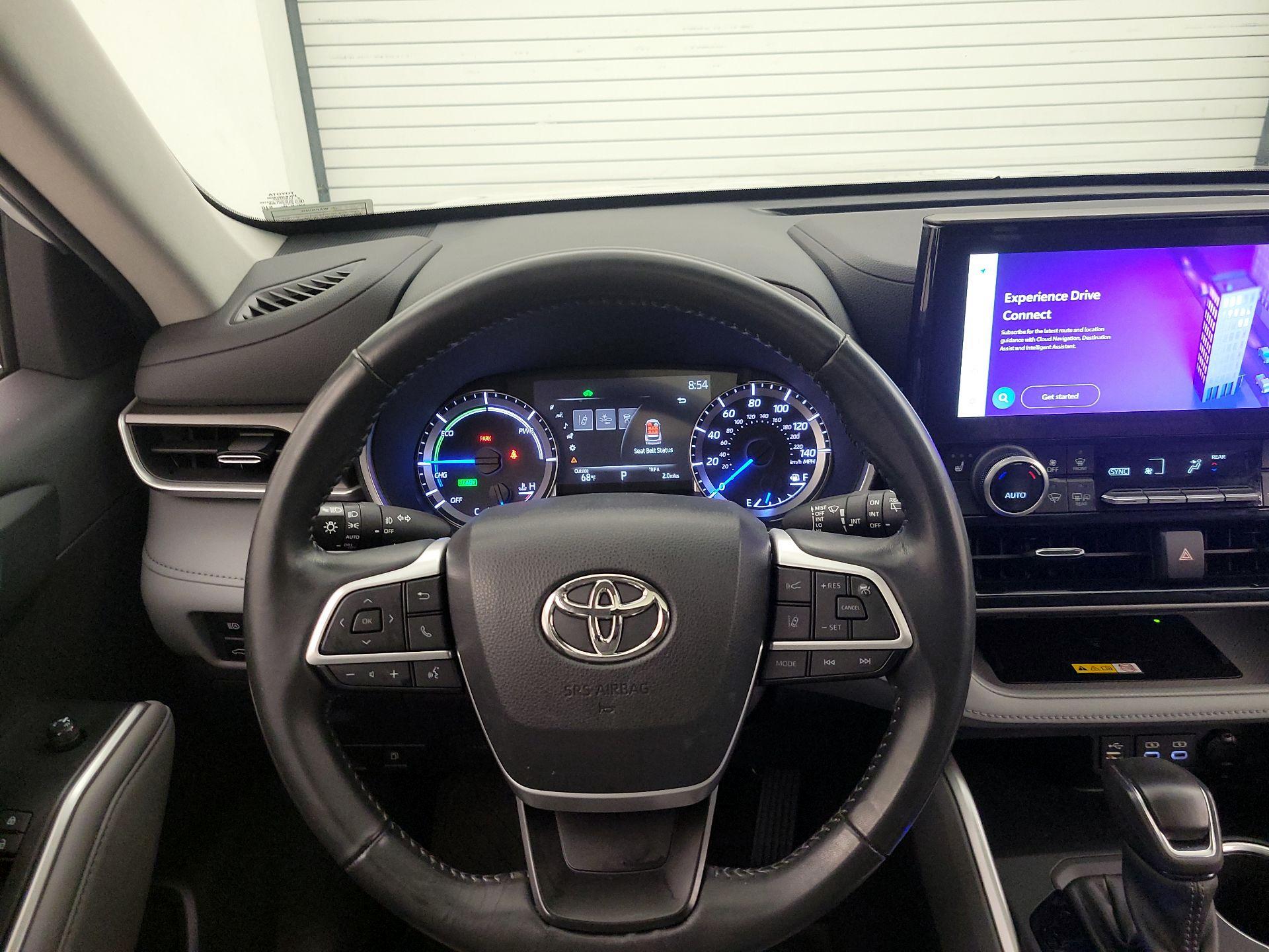 Thumbnail: 2023 Toyota Highlander - 10