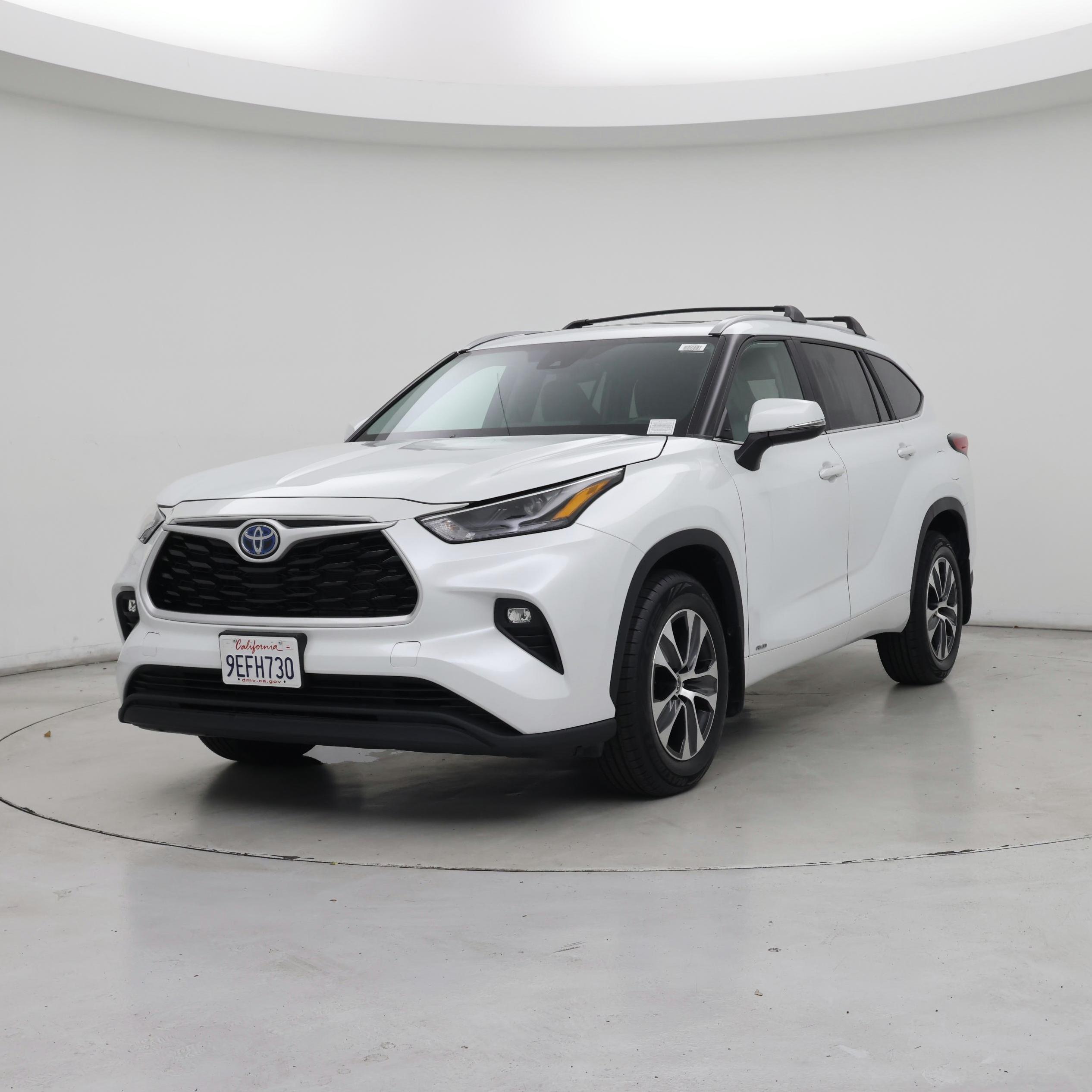 Thumbnail: 2023 Toyota Highlander - 4