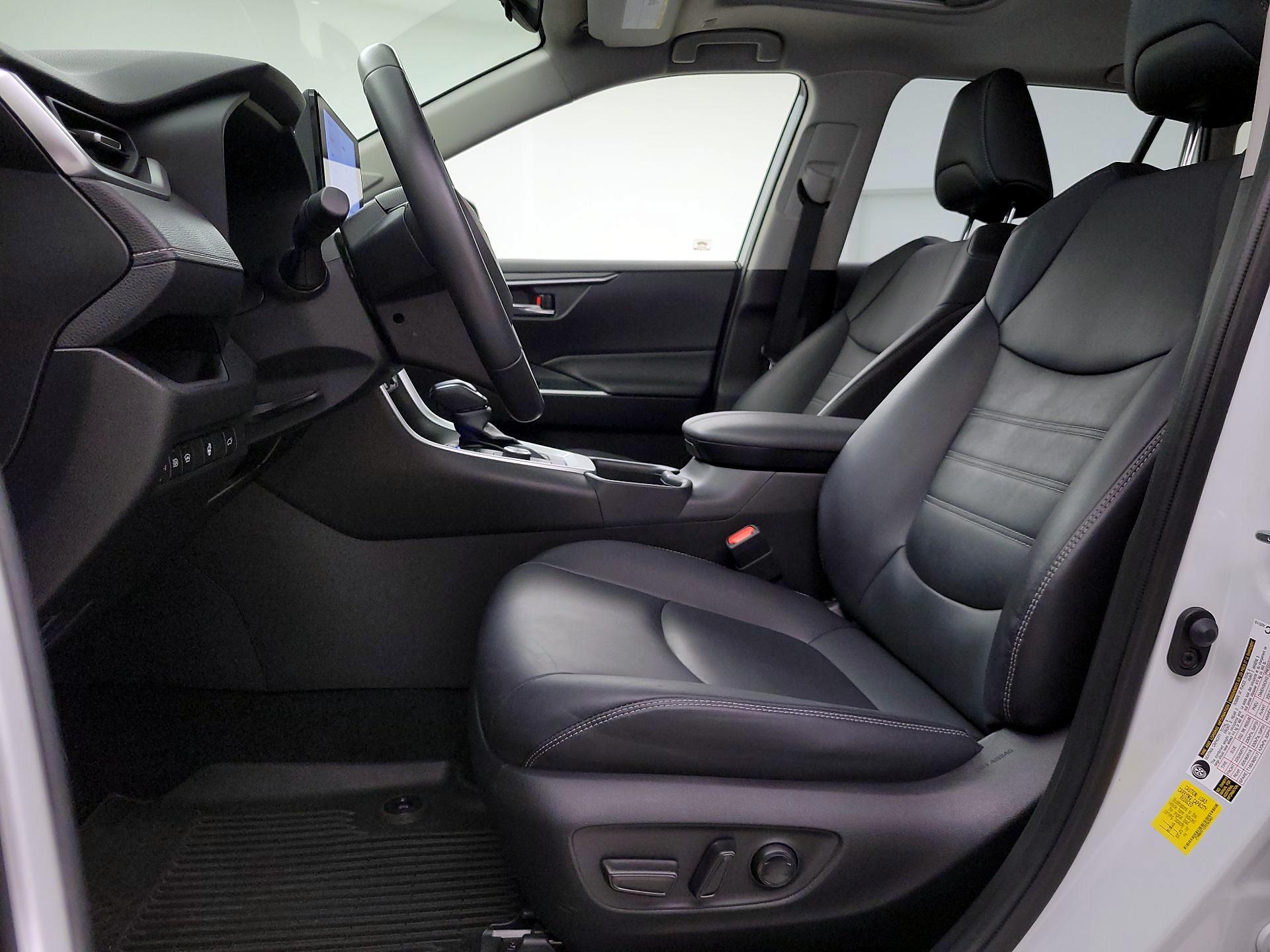 Thumbnail: 2024 Toyota RAV4 - 11