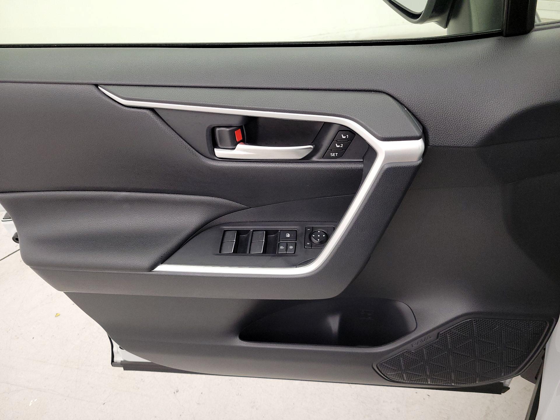 Thumbnail: 2024 Toyota RAV4 - 12