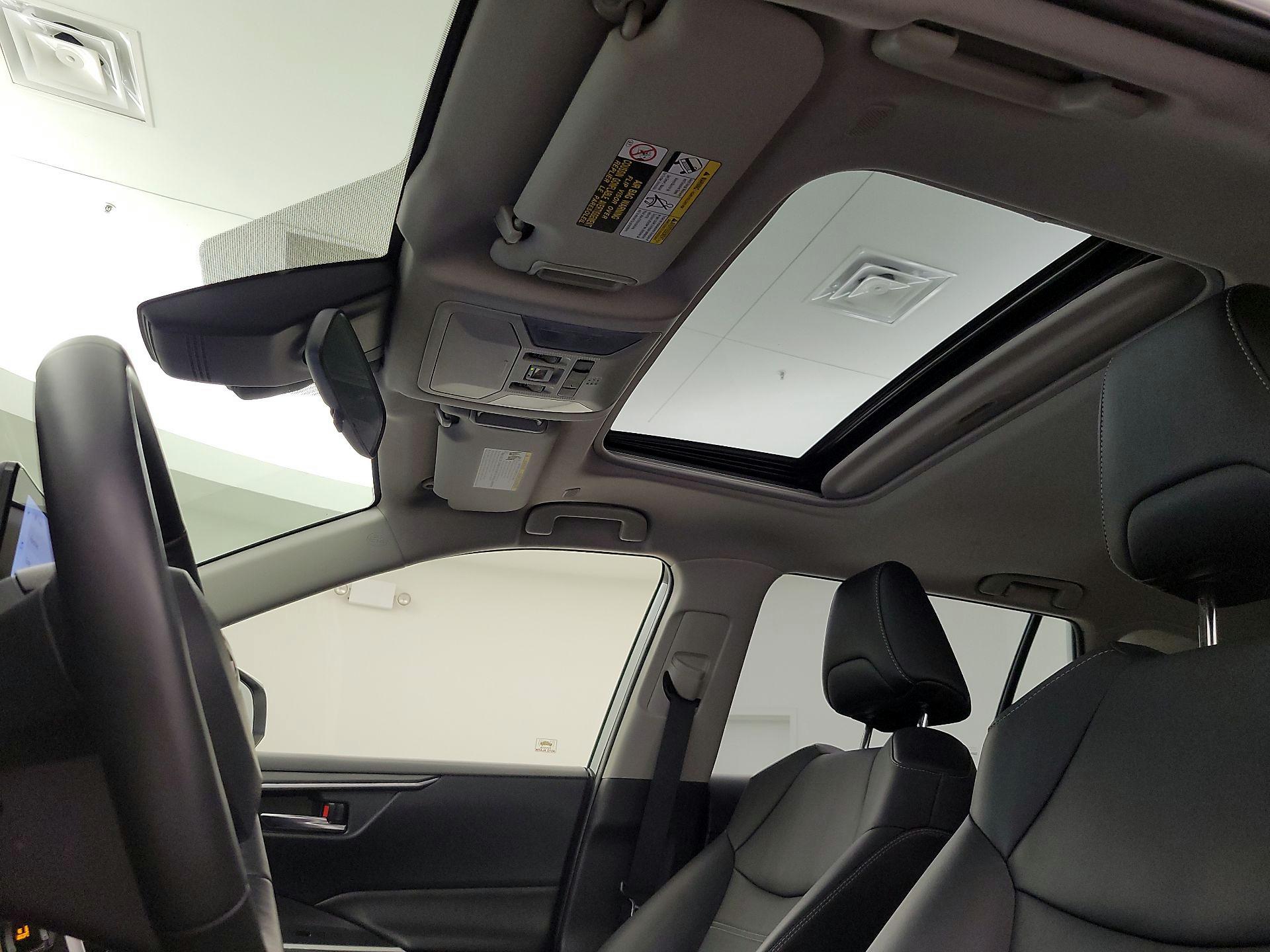 Thumbnail: 2024 Toyota RAV4 - 19