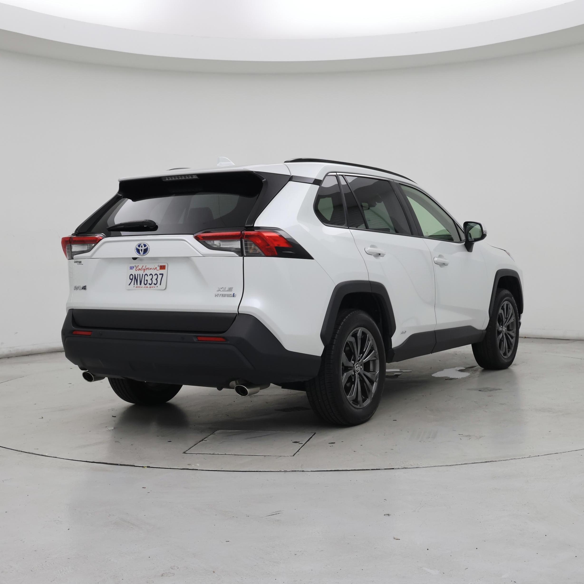 Thumbnail: 2024 Toyota RAV4 - 8