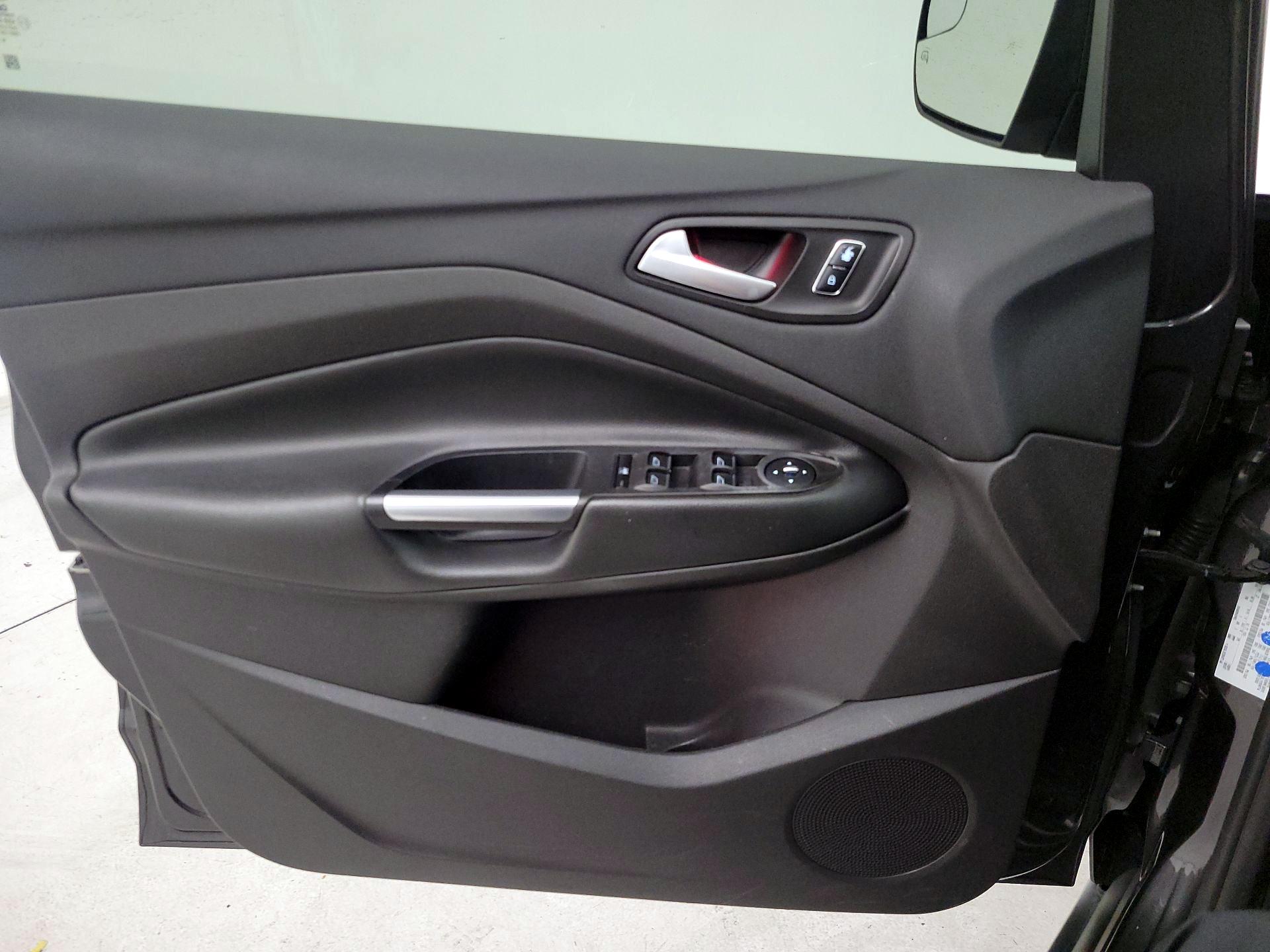 Thumbnail: 2016 Ford C-Max - 12
