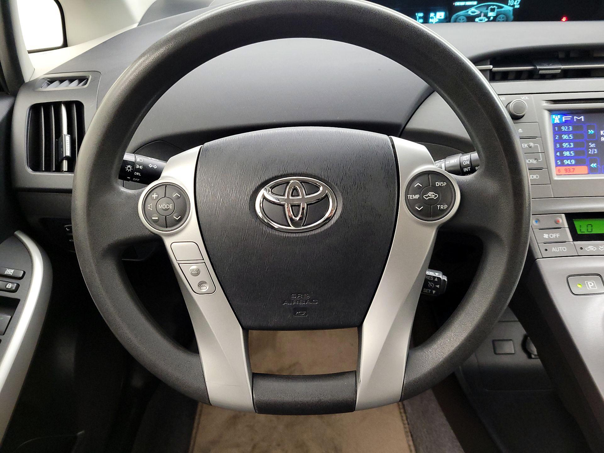 Thumbnail: 2015 Toyota Prius - 10