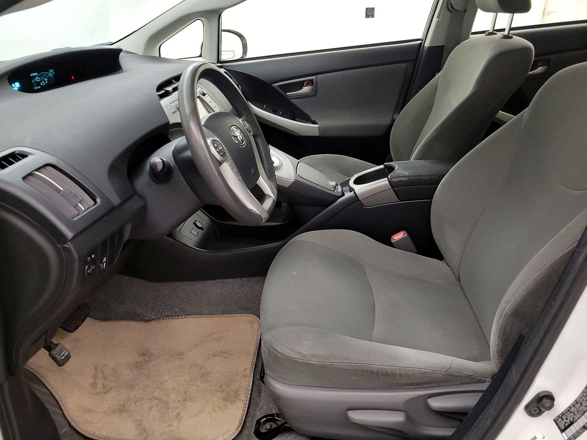 Thumbnail: 2015 Toyota Prius - 11