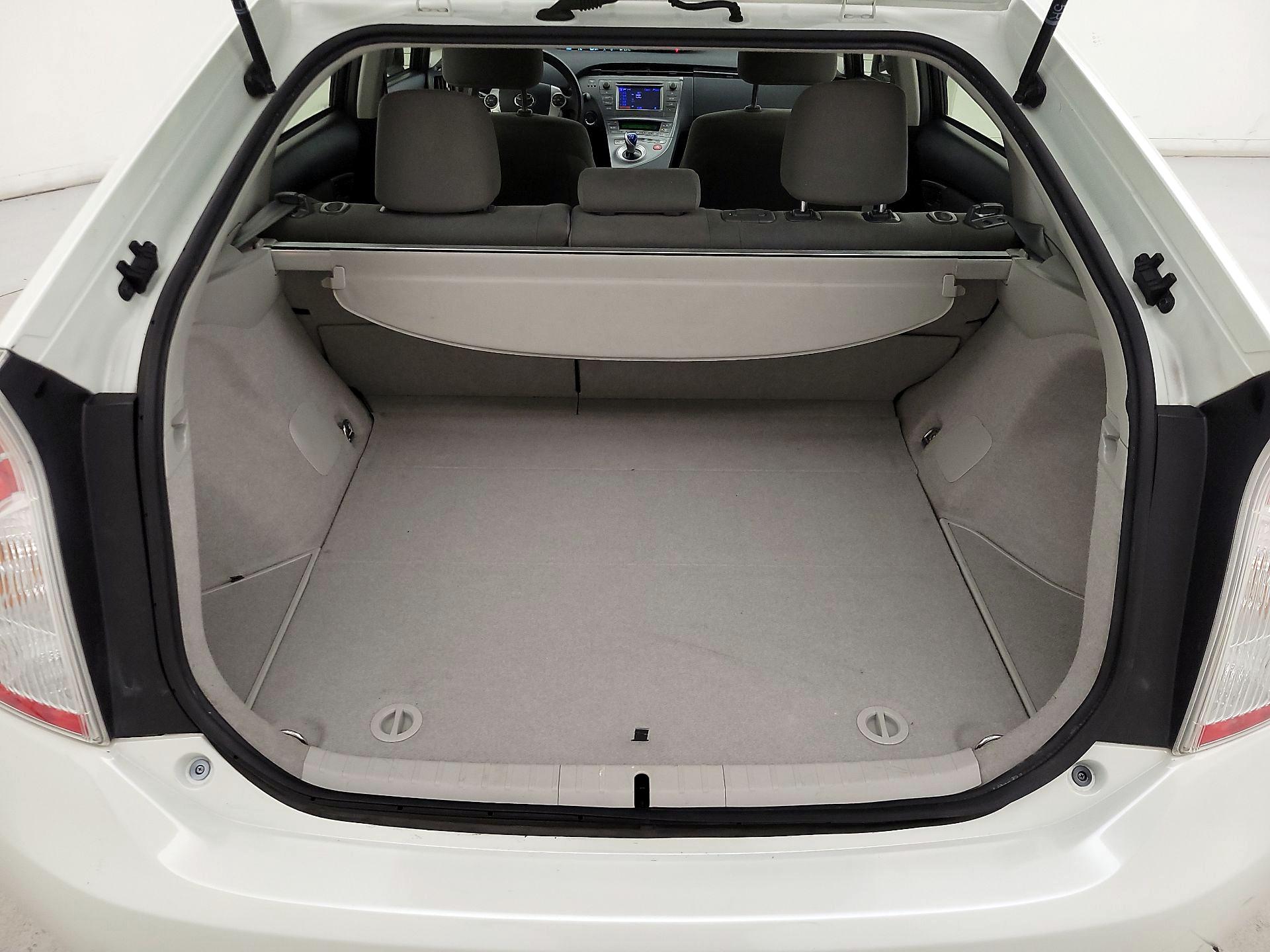 Thumbnail: 2015 Toyota Prius - 19