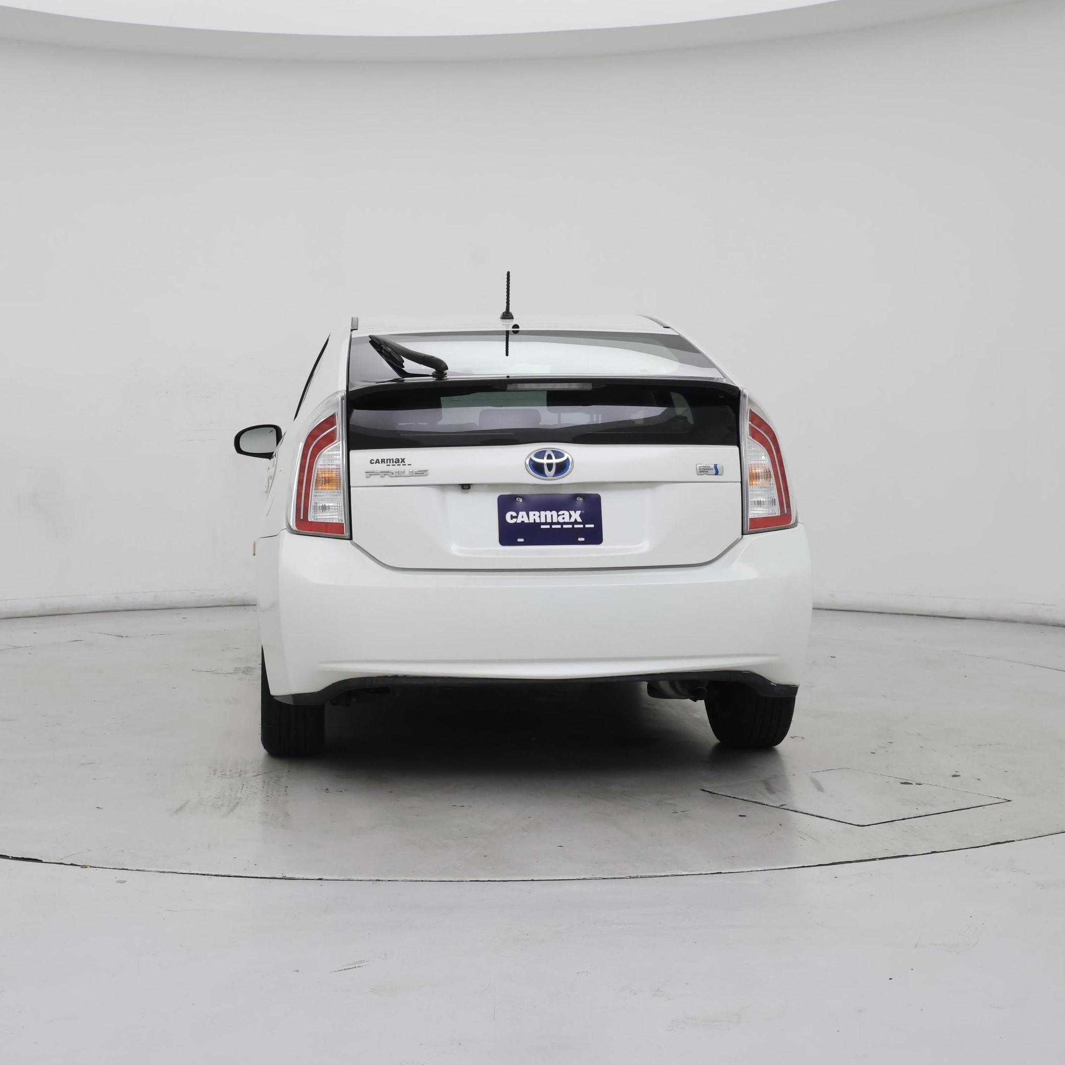 Thumbnail: 2015 Toyota Prius - 6