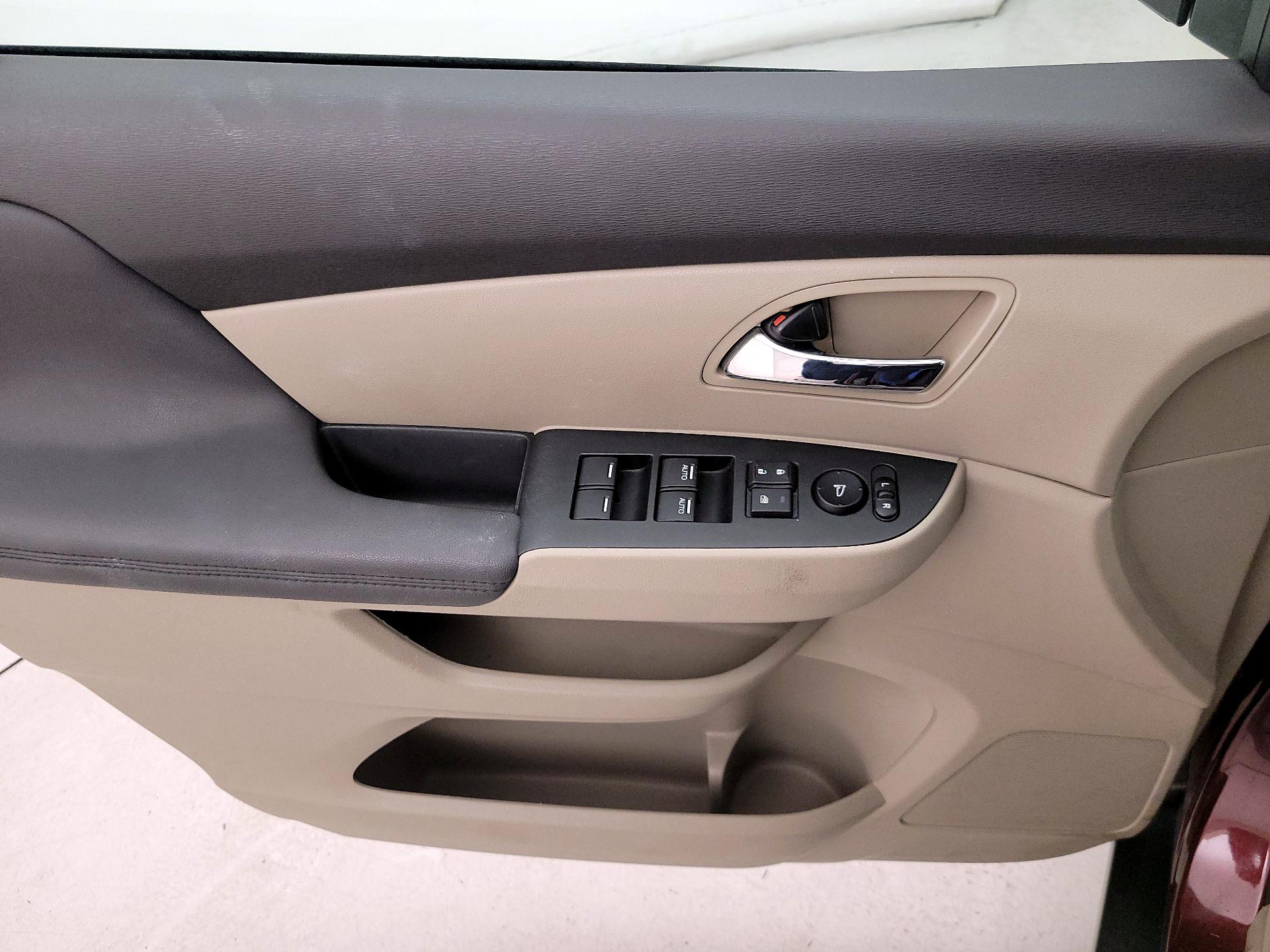 Thumbnail: 2016 Honda Odyssey - 12