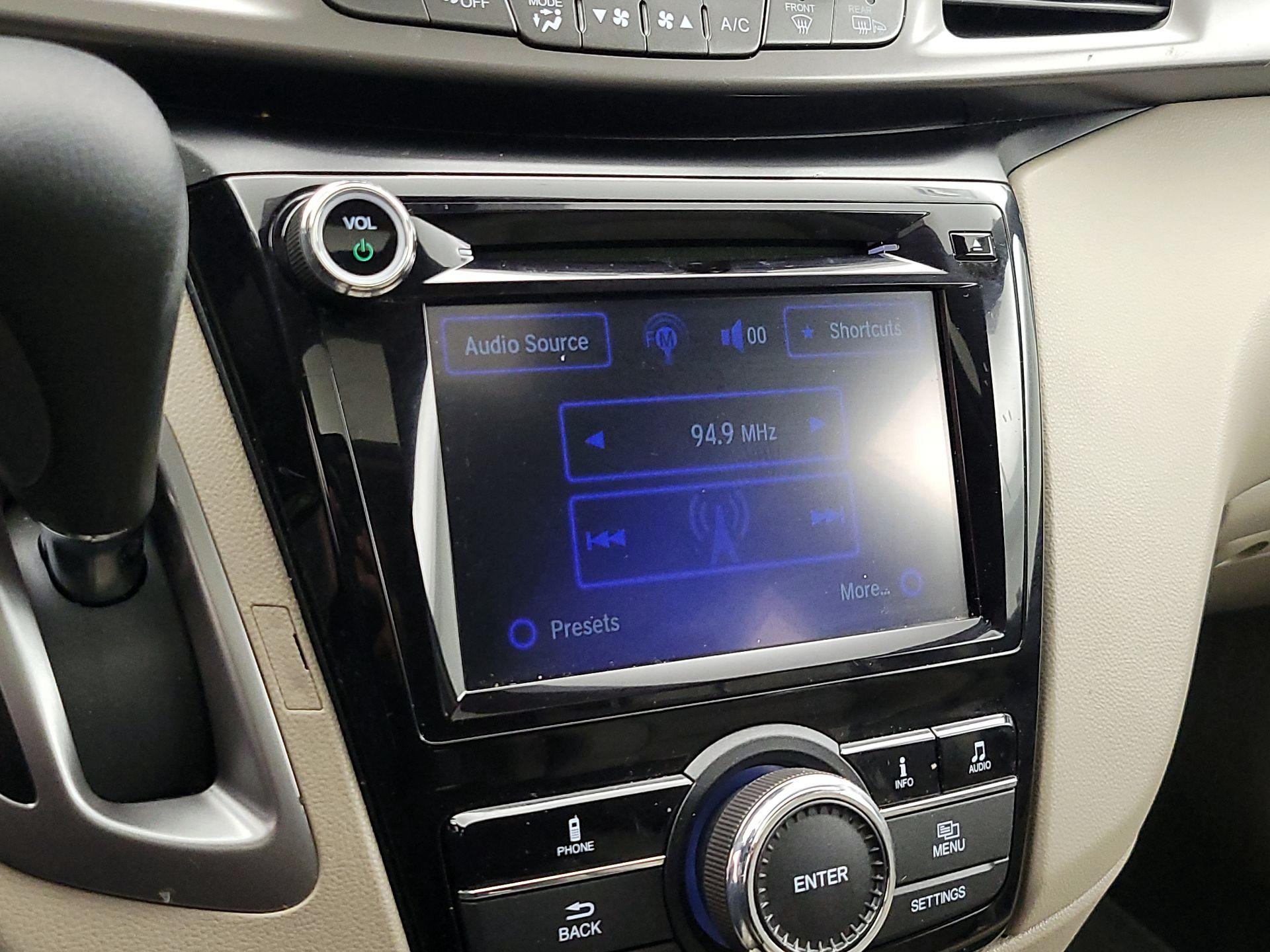 Thumbnail: 2016 Honda Odyssey - 15