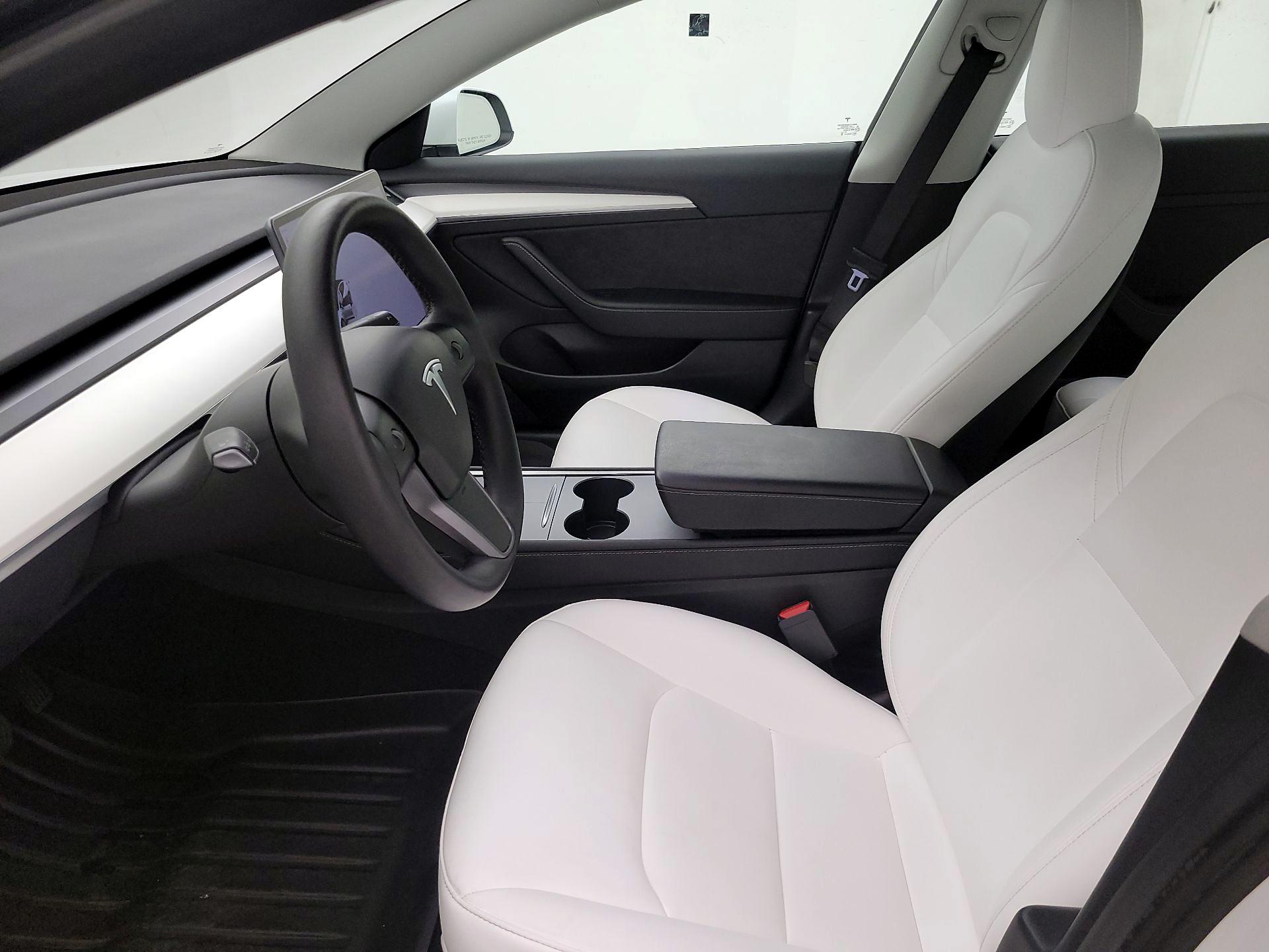 Thumbnail: 2023 Tesla Model 3 - 11