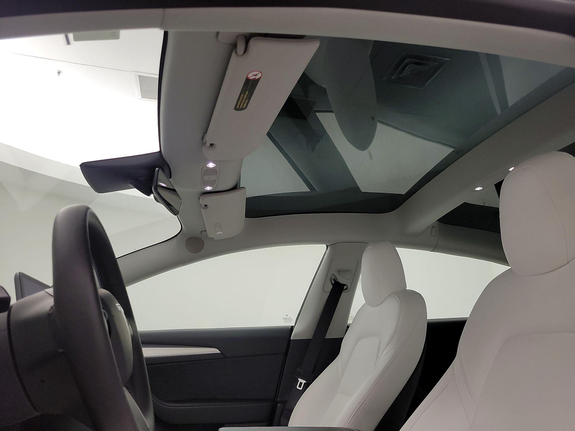 Thumbnail: 2023 Tesla Model 3 - 18