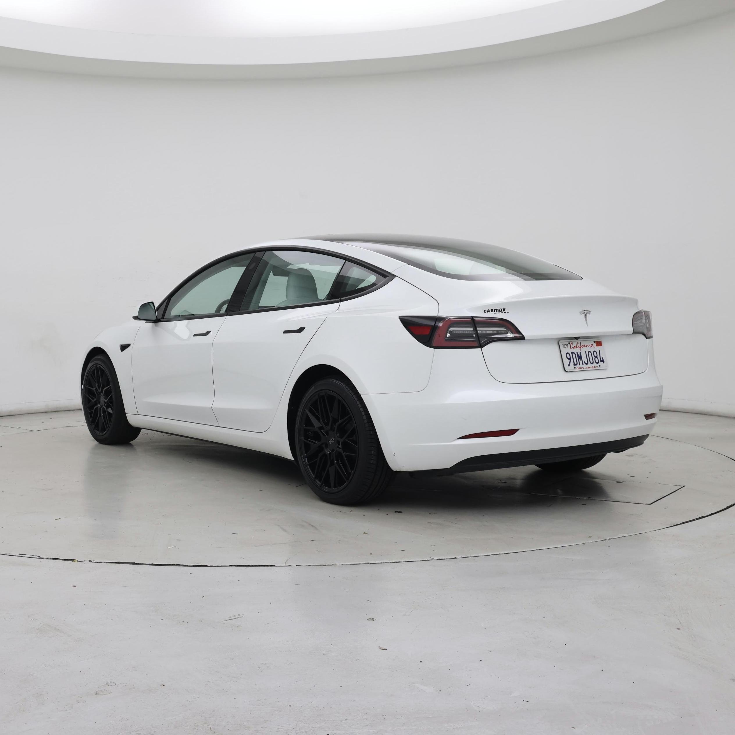 Thumbnail: 2023 Tesla Model 3 - 2