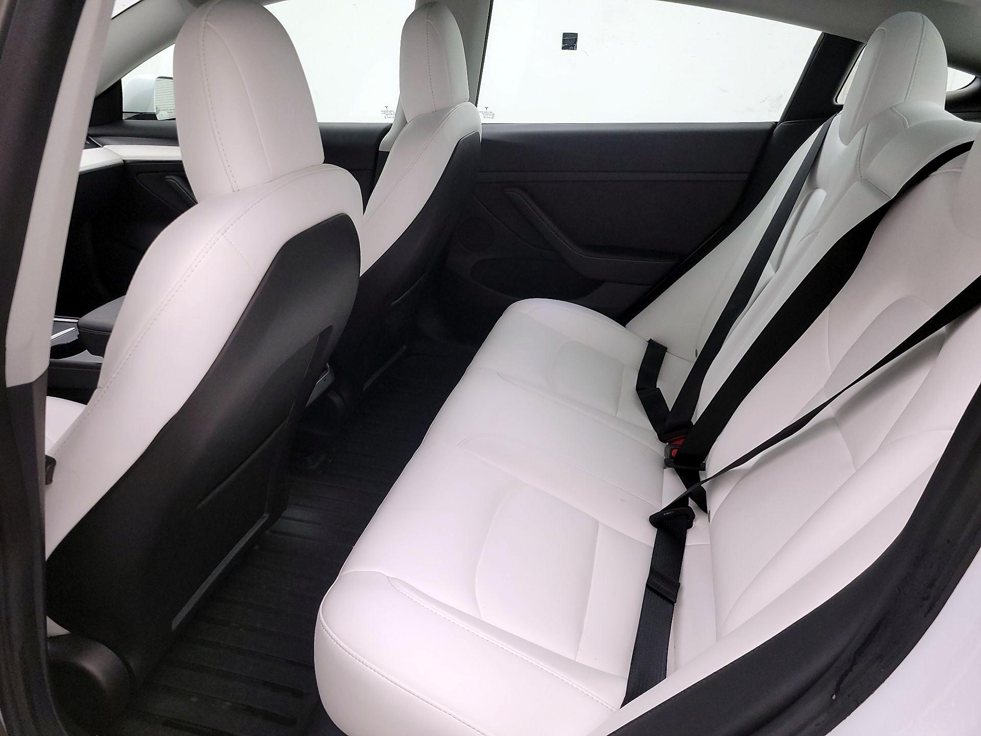 Thumbnail: 2023 Tesla Model 3 - 19