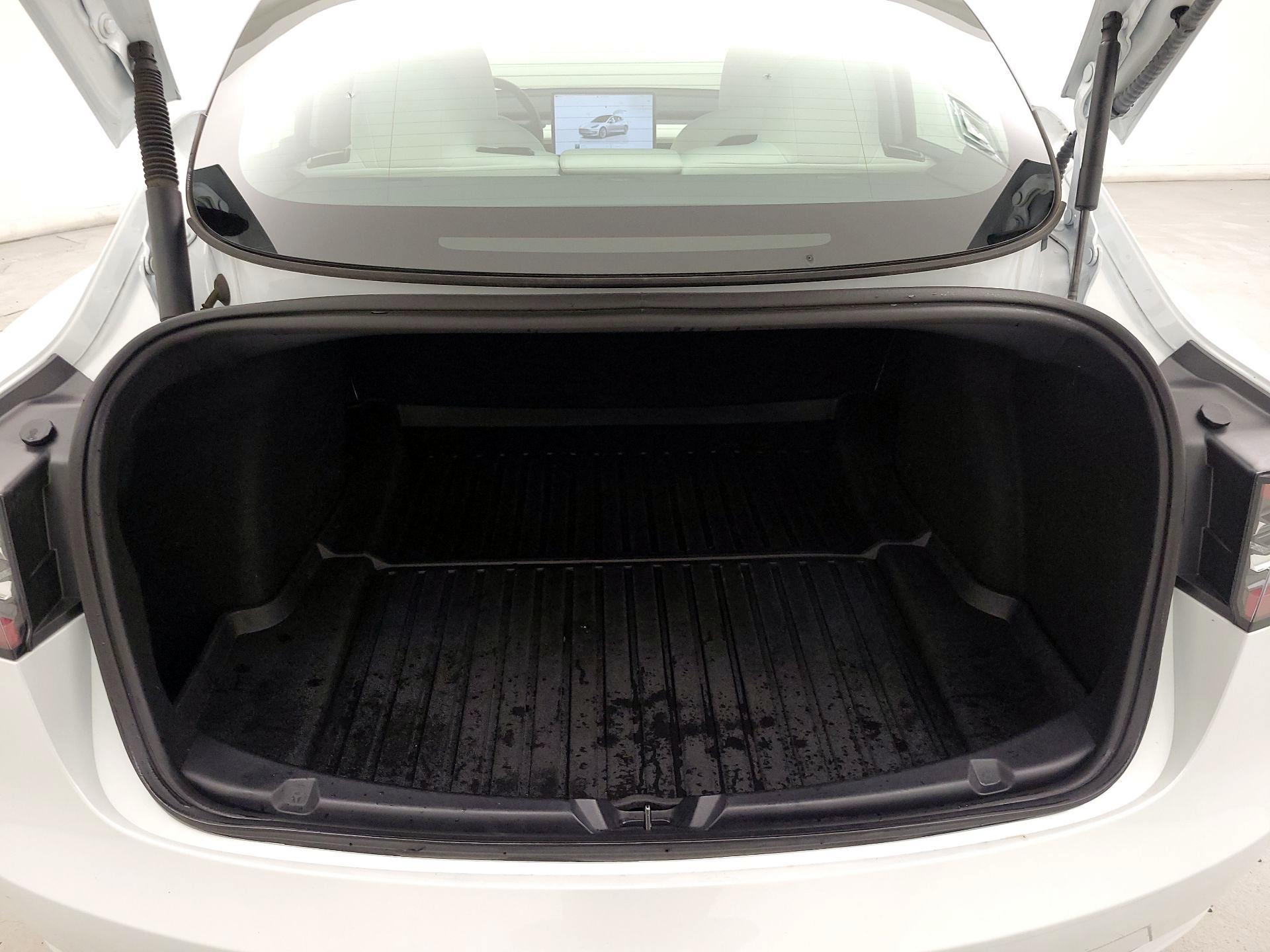 Thumbnail: 2023 Tesla Model 3 - 20