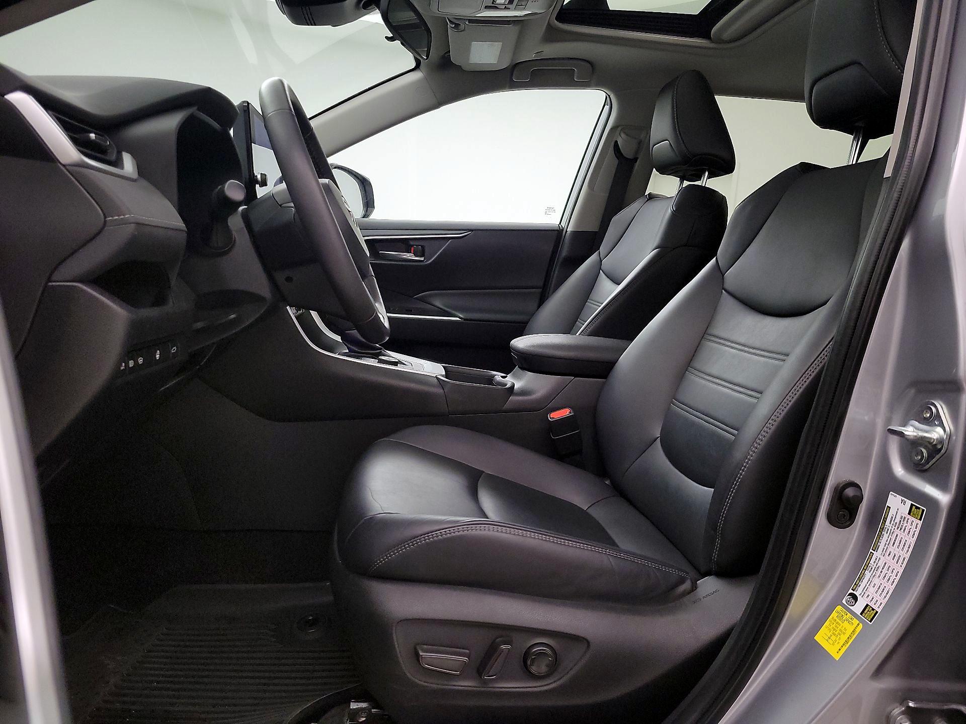 Thumbnail: 2024 Toyota RAV4 - 11