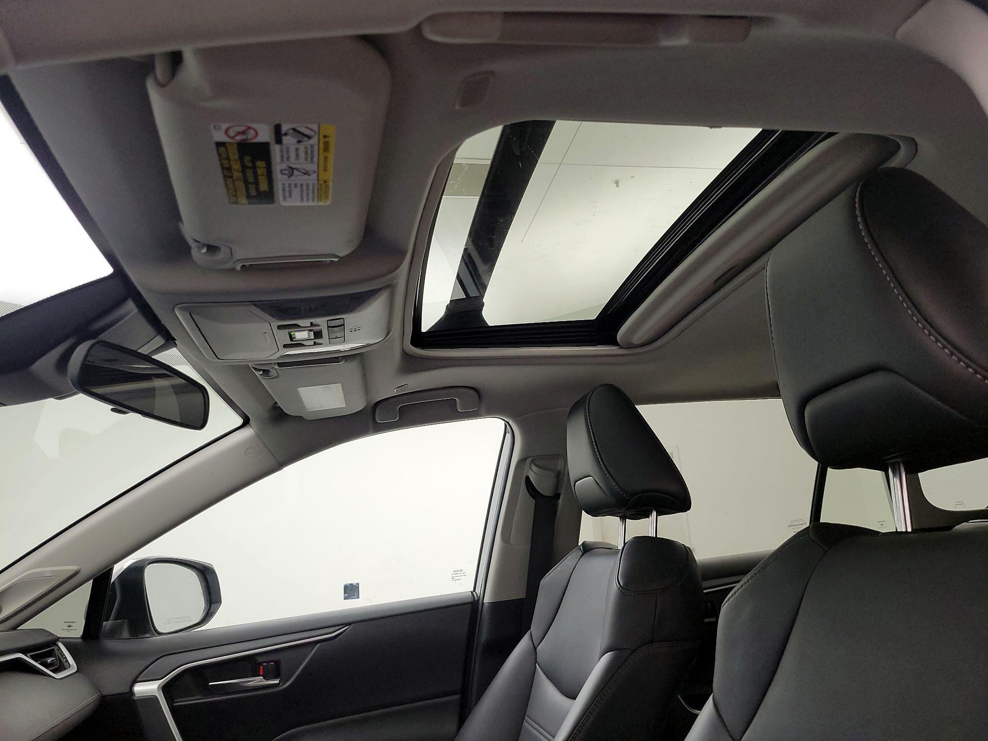 Thumbnail: 2024 Toyota RAV4 - 19