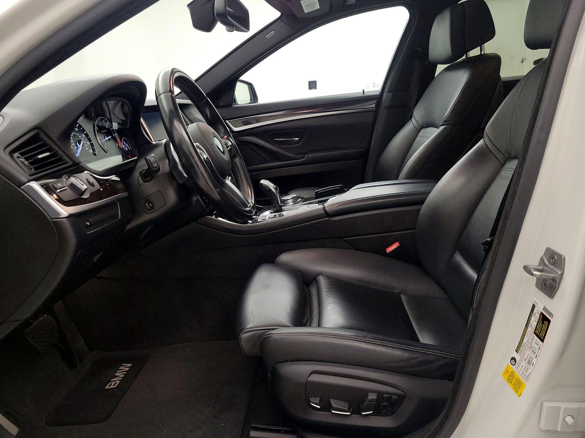 Thumbnail: 2016 BMW 5 Series - 11