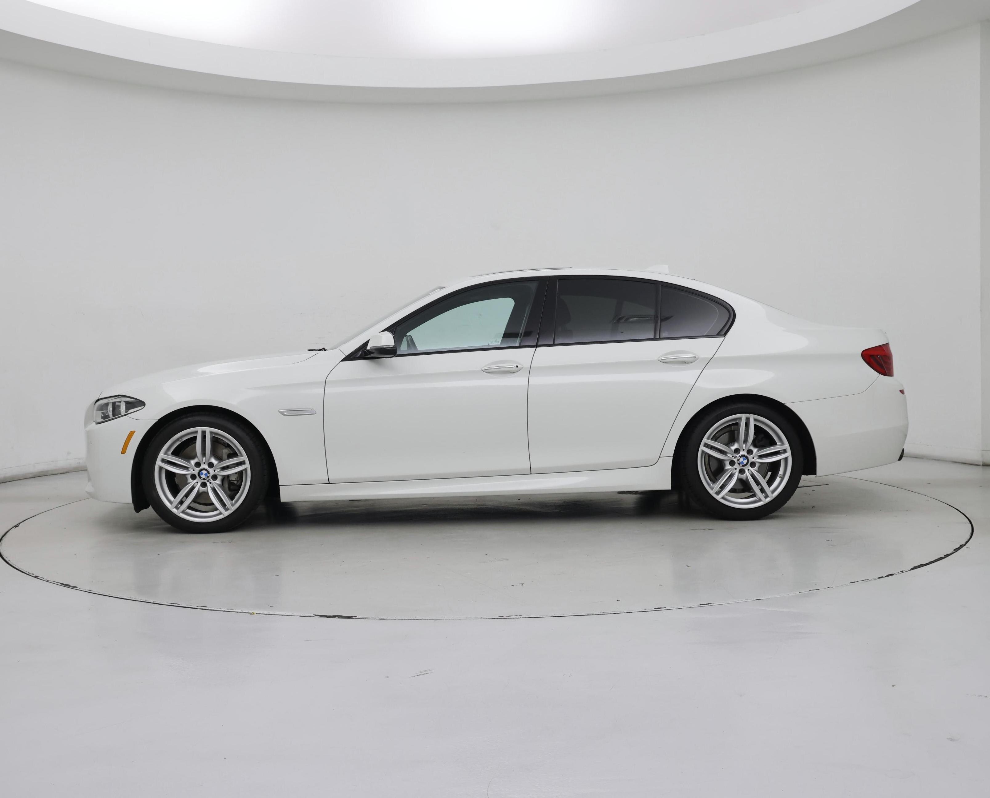 Thumbnail: 2016 BMW 5 Series - 3