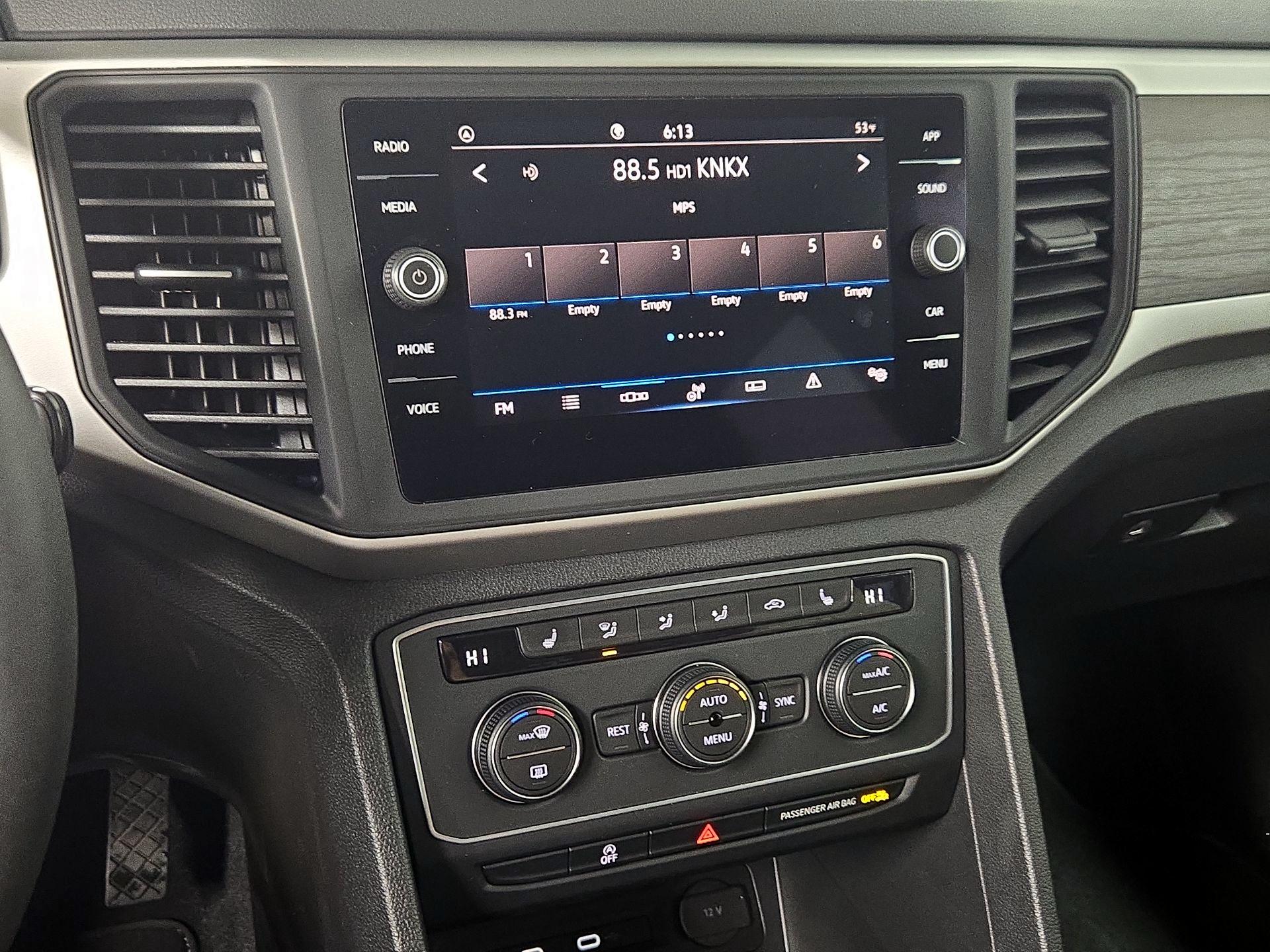 Thumbnail: 2021 Volkswagen Atlas - 16