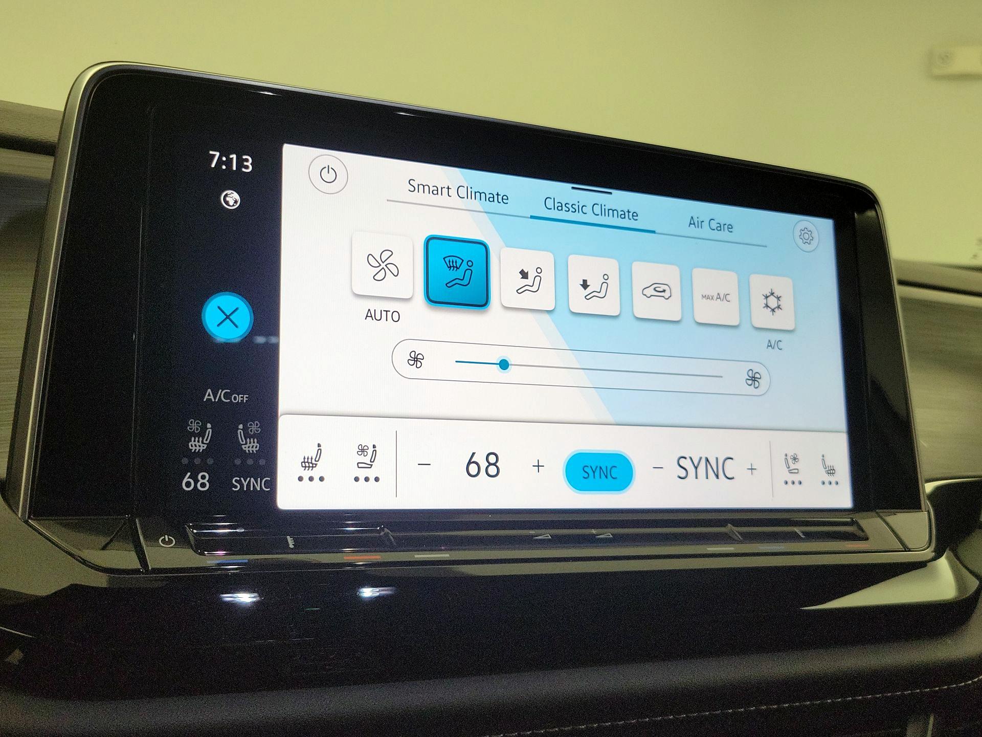 Thumbnail: 2024 Volkswagen Atlas - 16