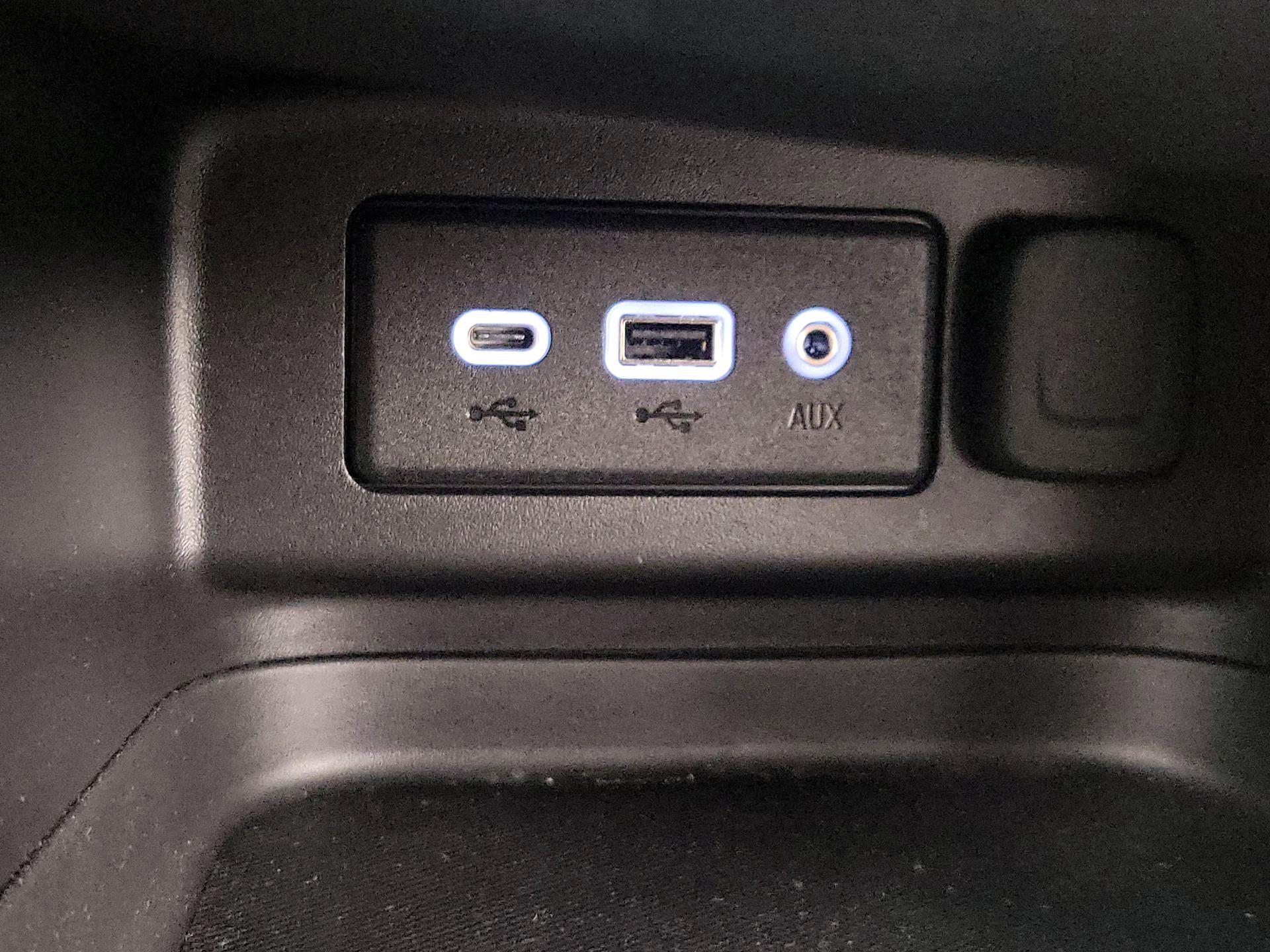 Thumbnail: 2022 Chevrolet Equinox - 18