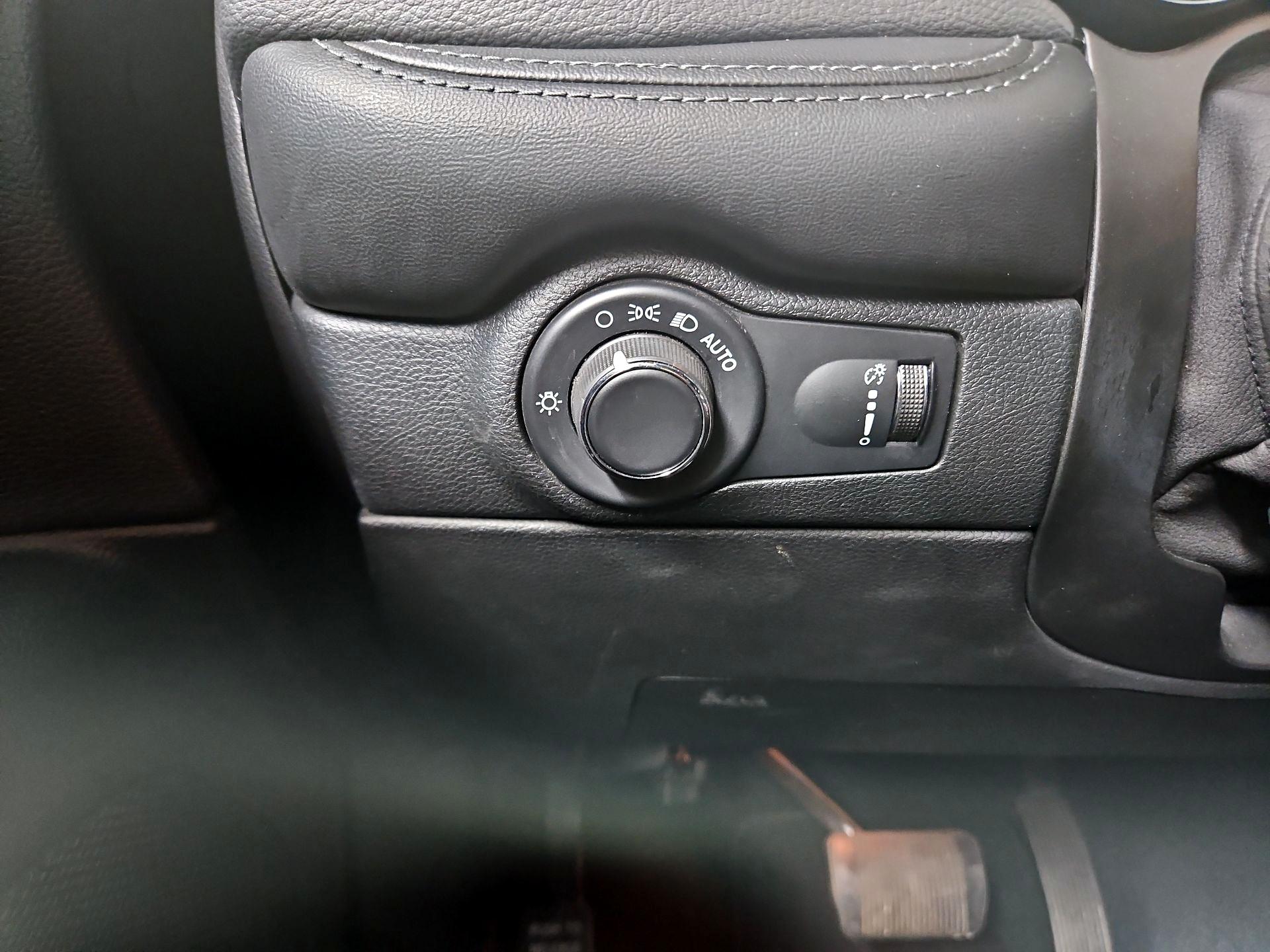 Thumbnail: 2023 Dodge Durango - 13