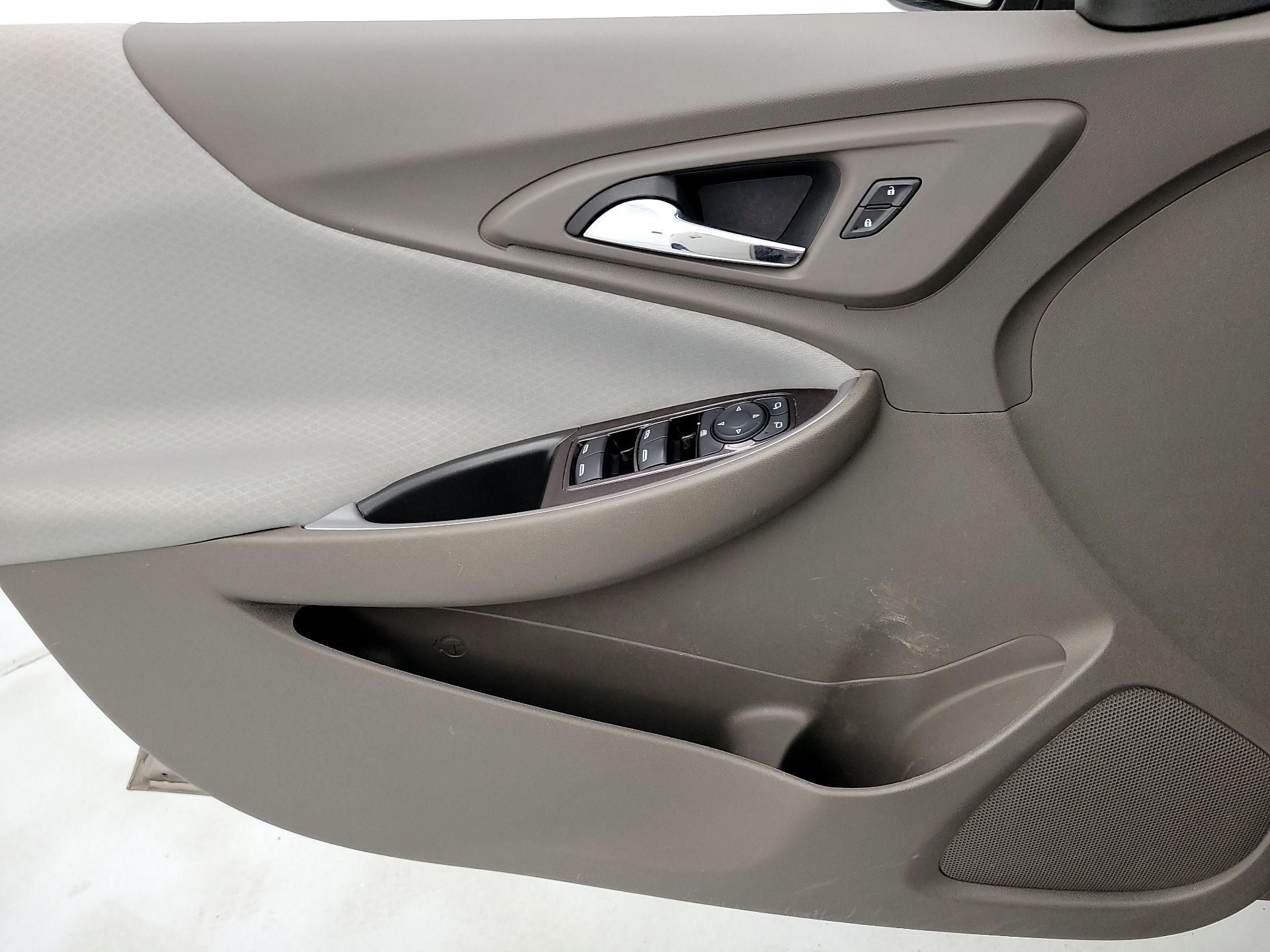 Thumbnail: 2023 Chevrolet Malibu - 12