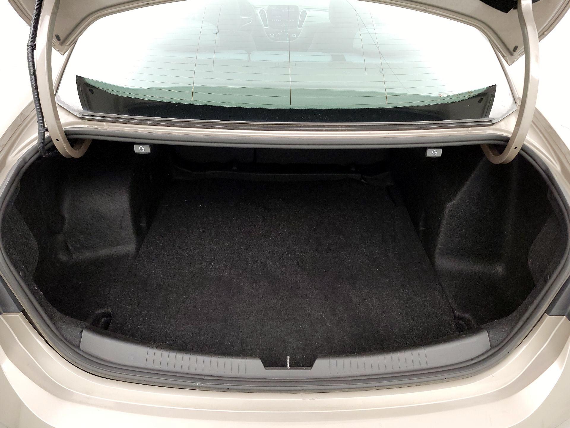 Thumbnail: 2023 Chevrolet Malibu - 20