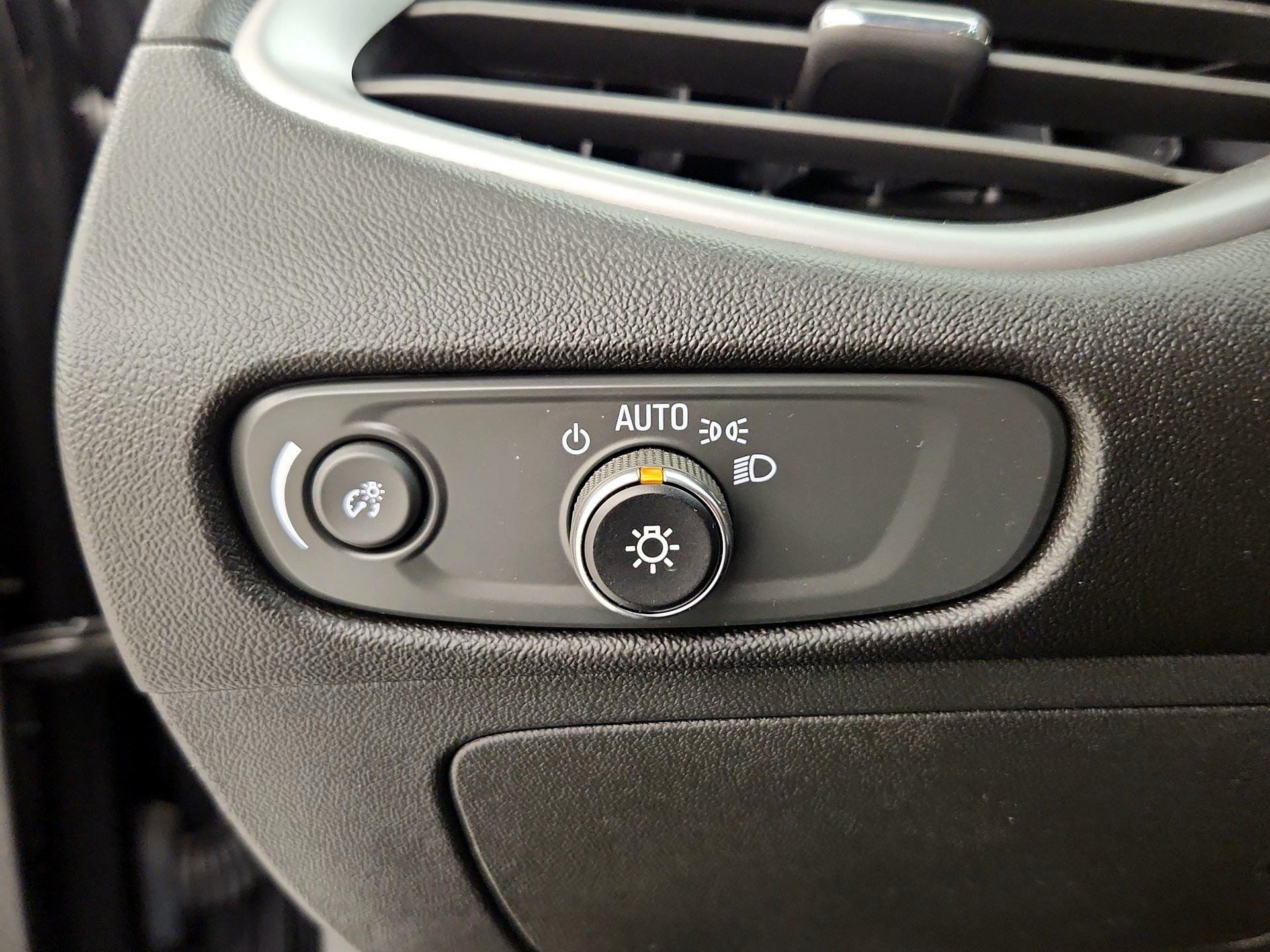 Thumbnail: 2024 Chevrolet Malibu - 13