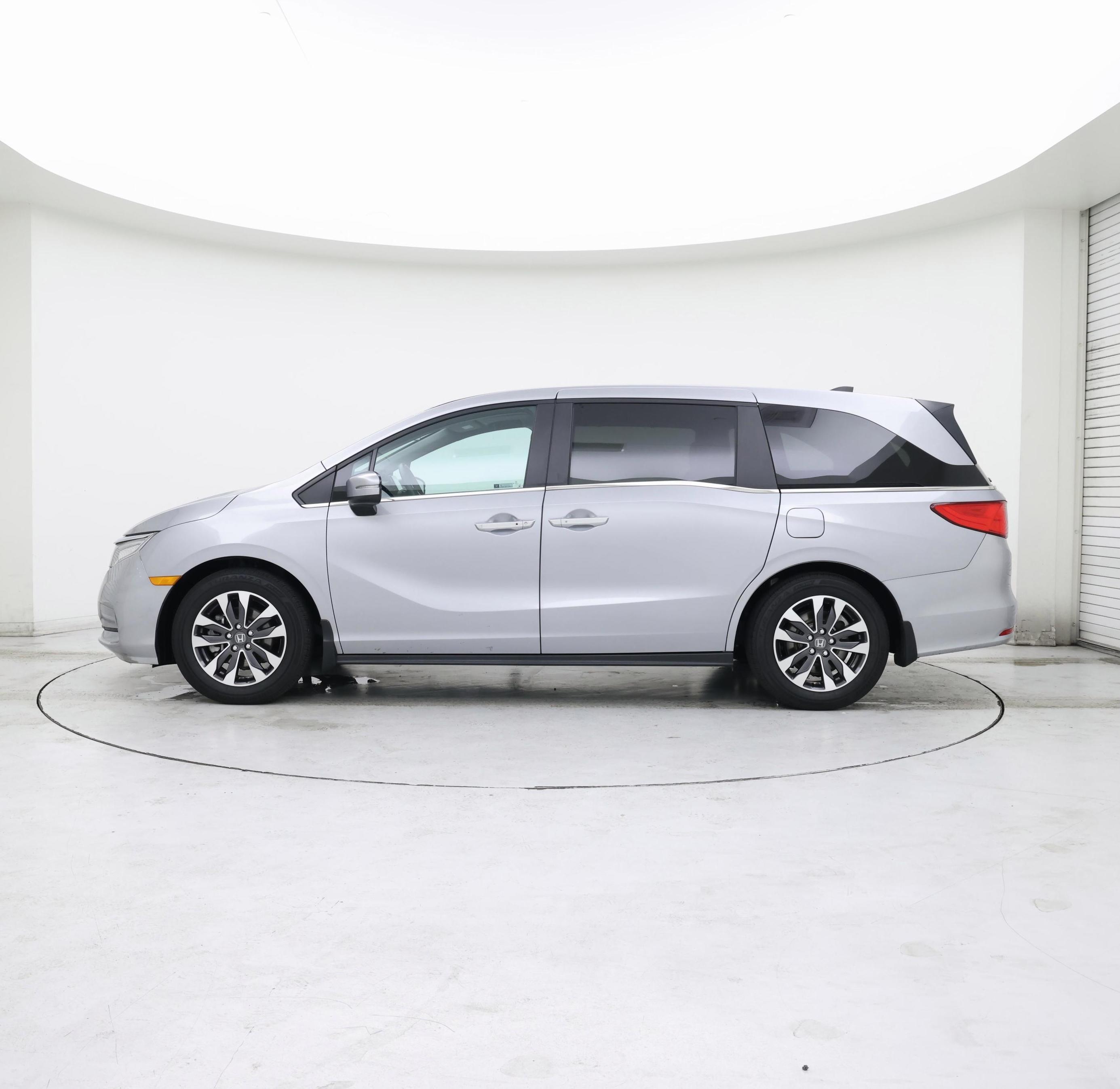 Thumbnail: 2024 Honda Odyssey - 3