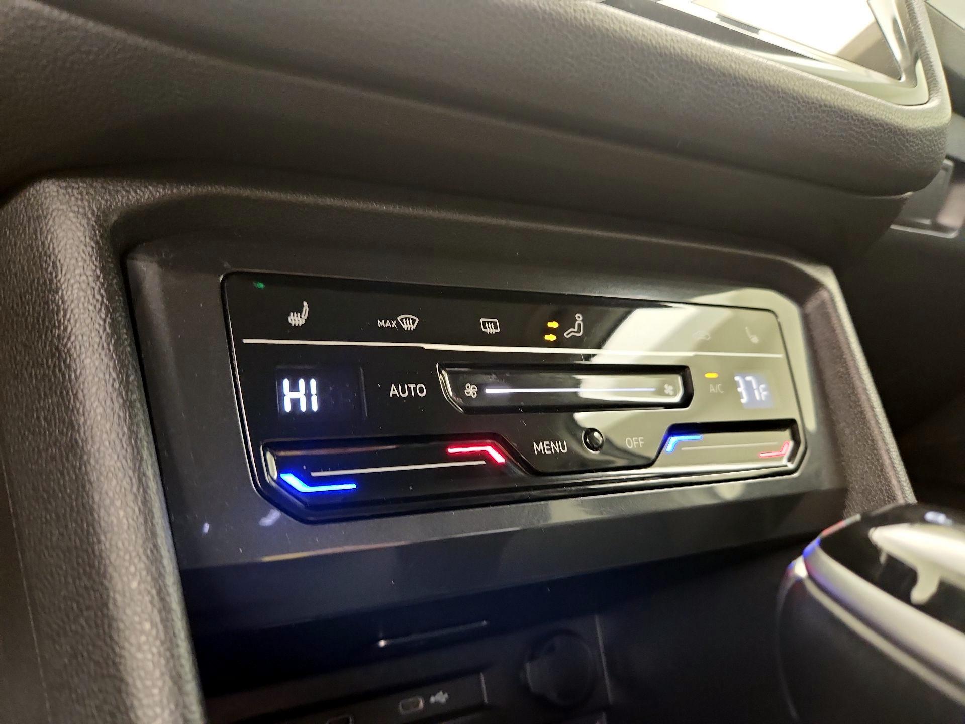 Thumbnail: 2024 Volkswagen Tiguan - 16