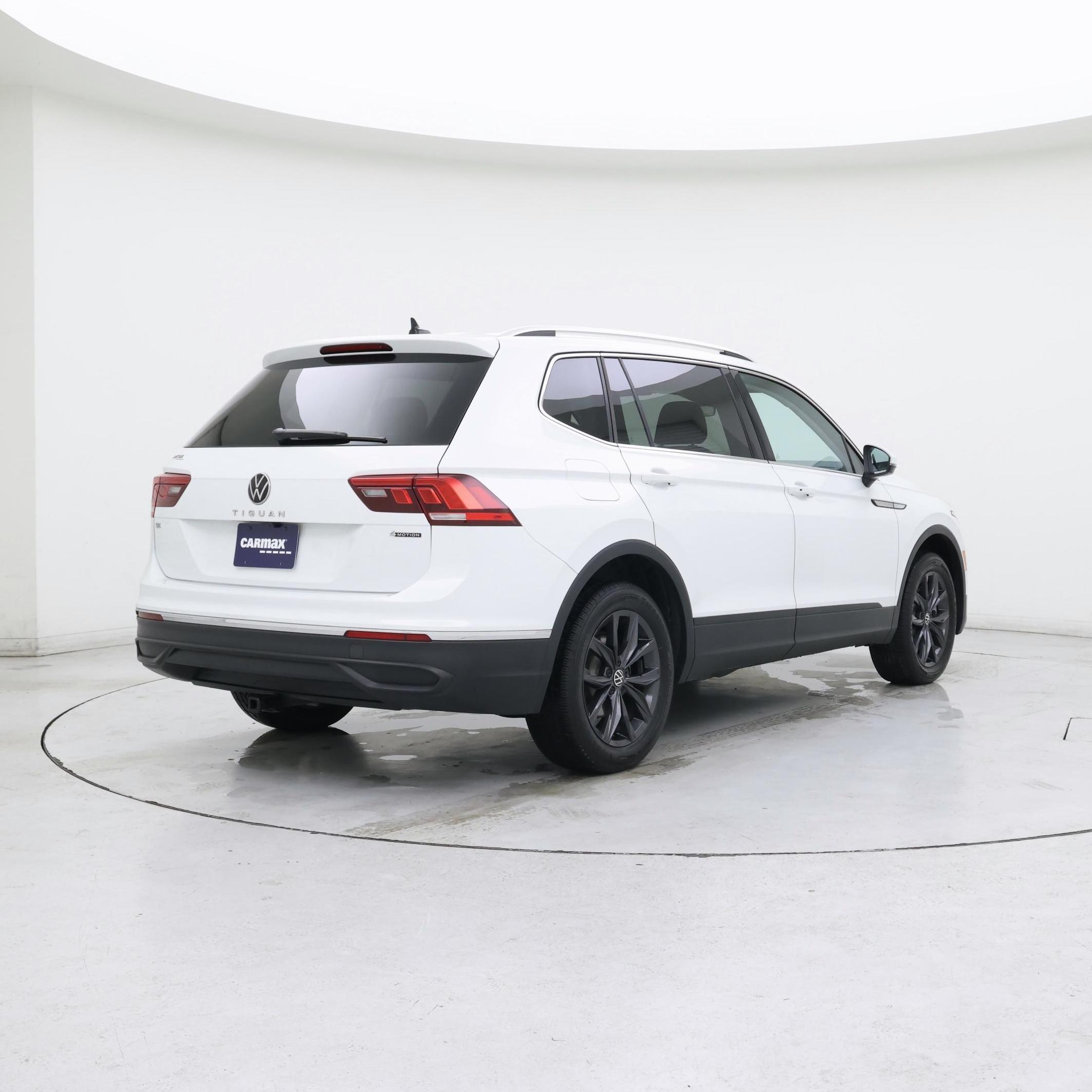 Thumbnail: 2024 Volkswagen Tiguan - 8