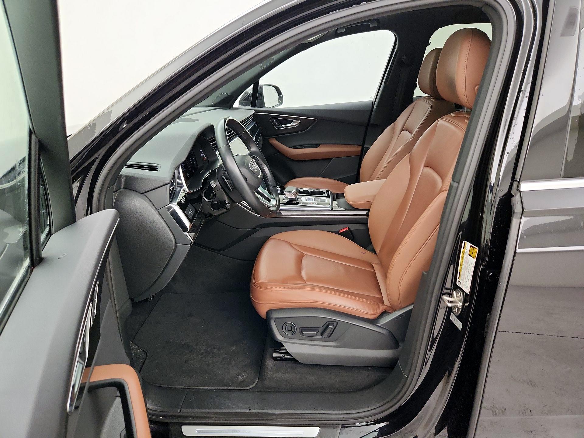 Thumbnail: 2021 Audi Q7 - 11