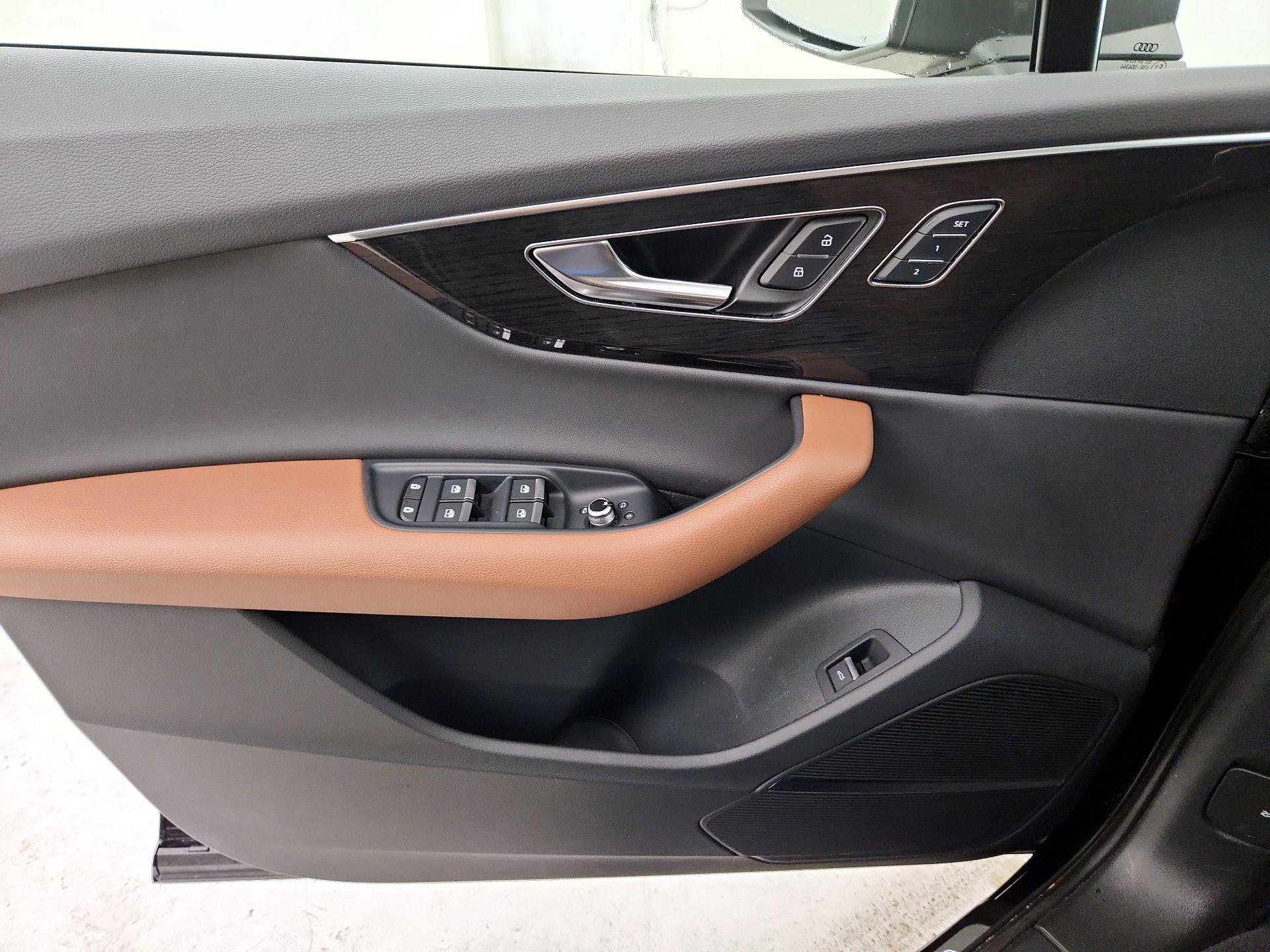 Thumbnail: 2021 Audi Q7 - 12