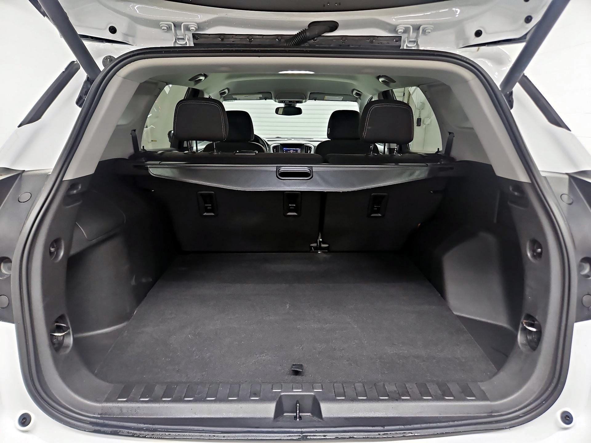 Thumbnail: 2023 GMC Terrain - 20