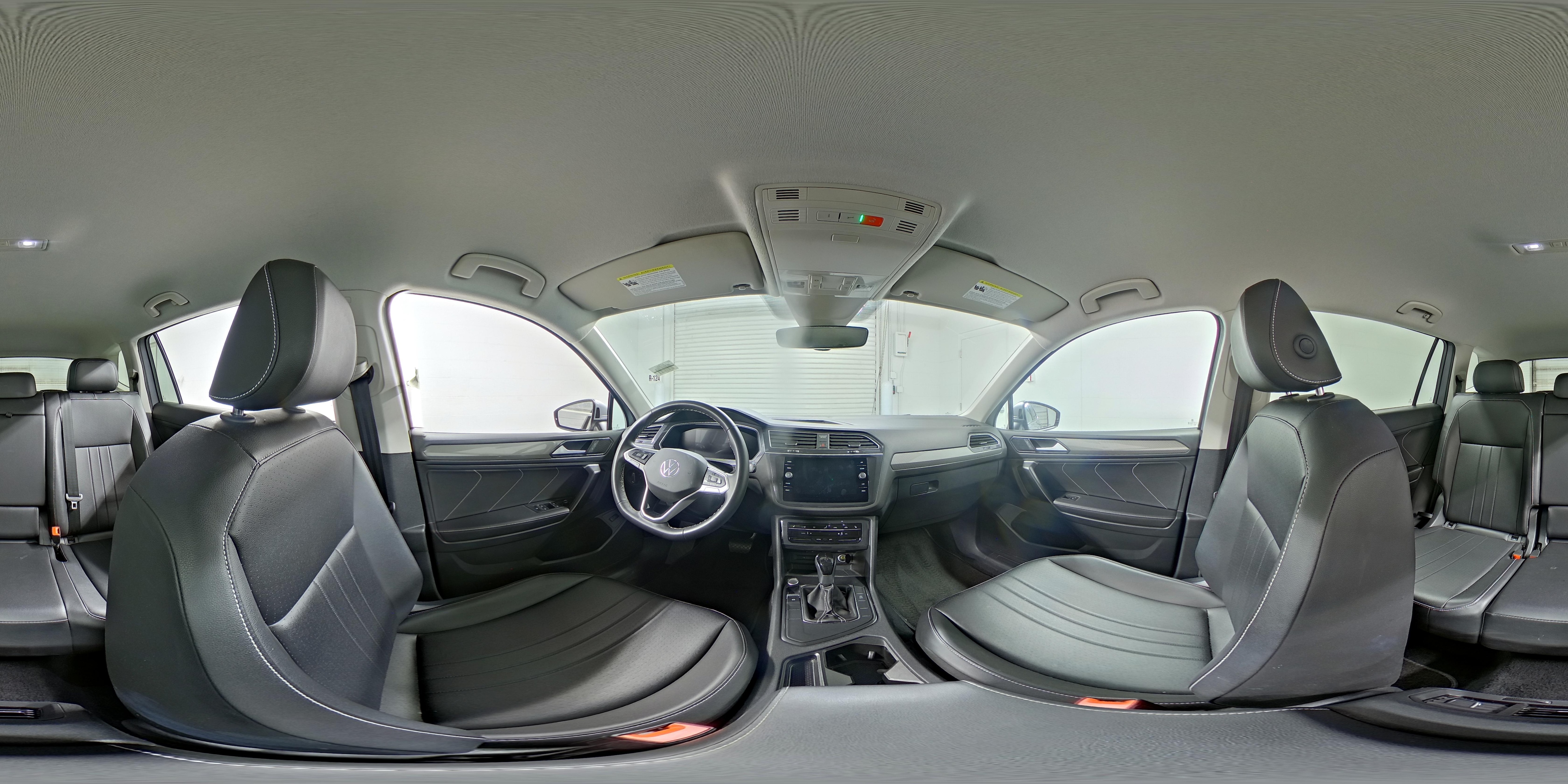 2024 Volkswagen Tiguan SE - Photo 26