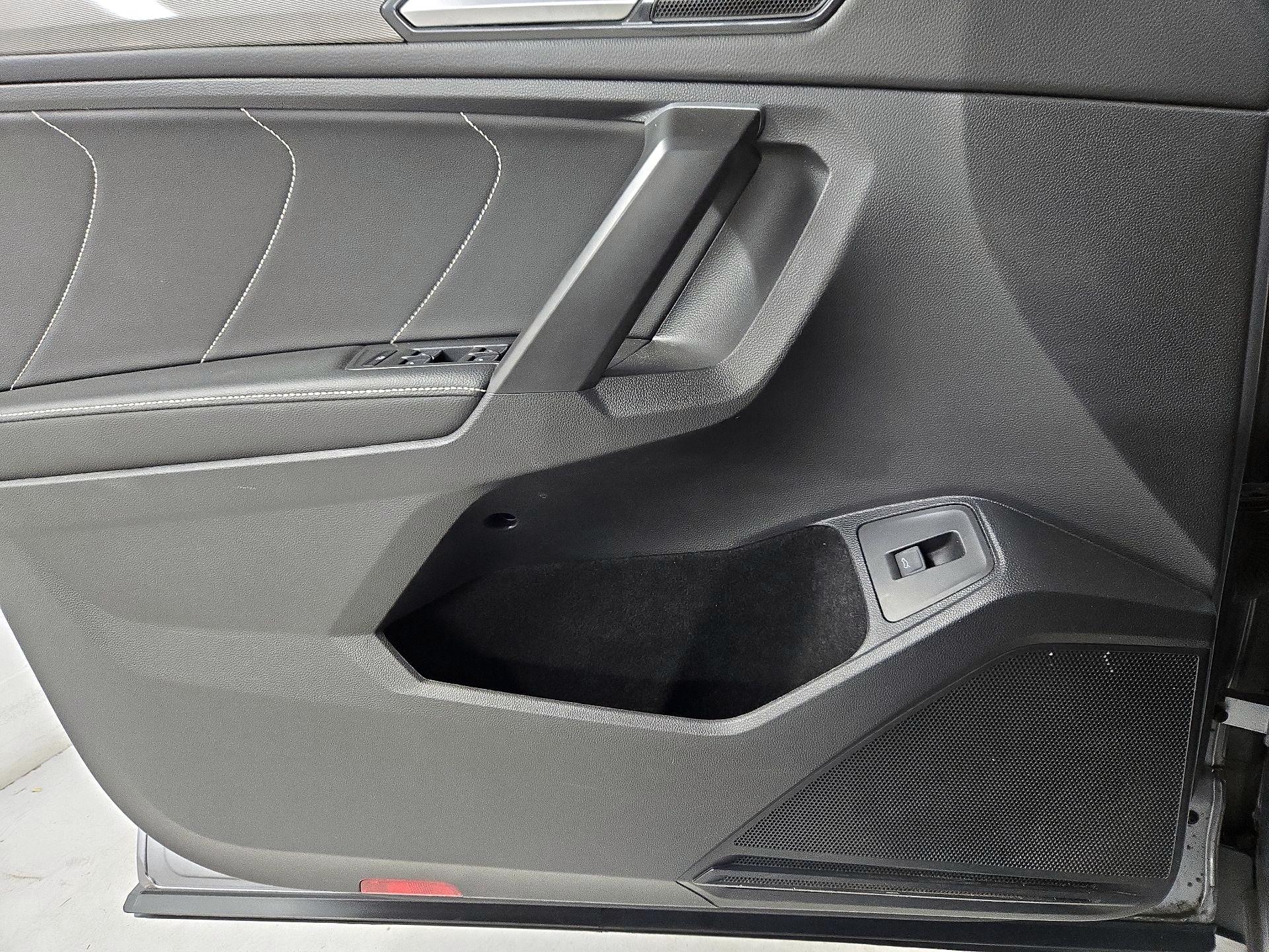 Thumbnail: 2024 Volkswagen Tiguan - 12