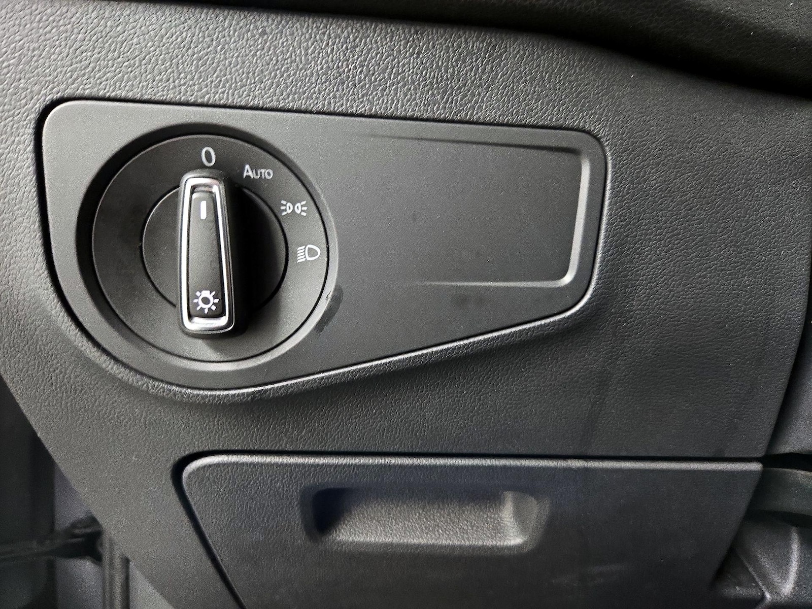 2024 Volkswagen Tiguan SE - Photo 14