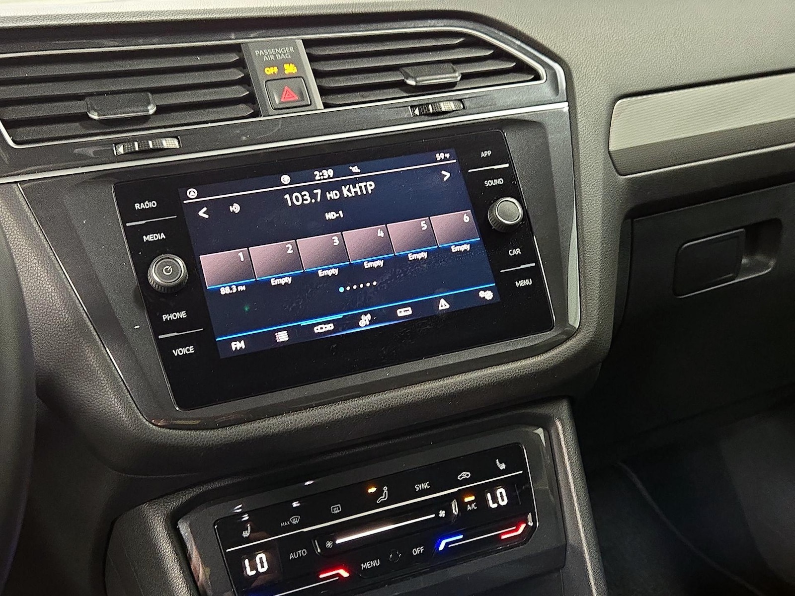 2024 Volkswagen Tiguan SE - Photo 16