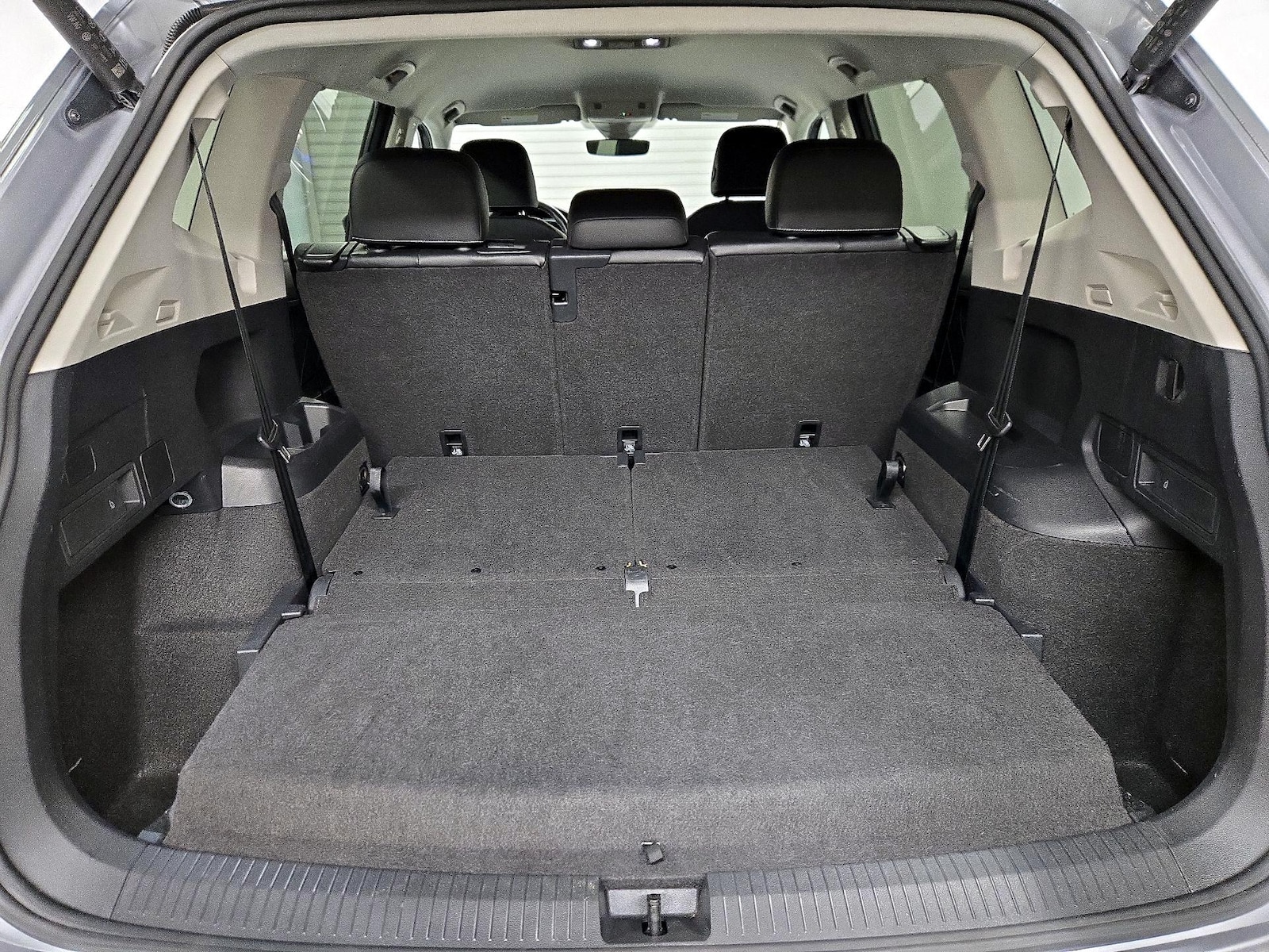 2024 Volkswagen Tiguan SE - Photo 23