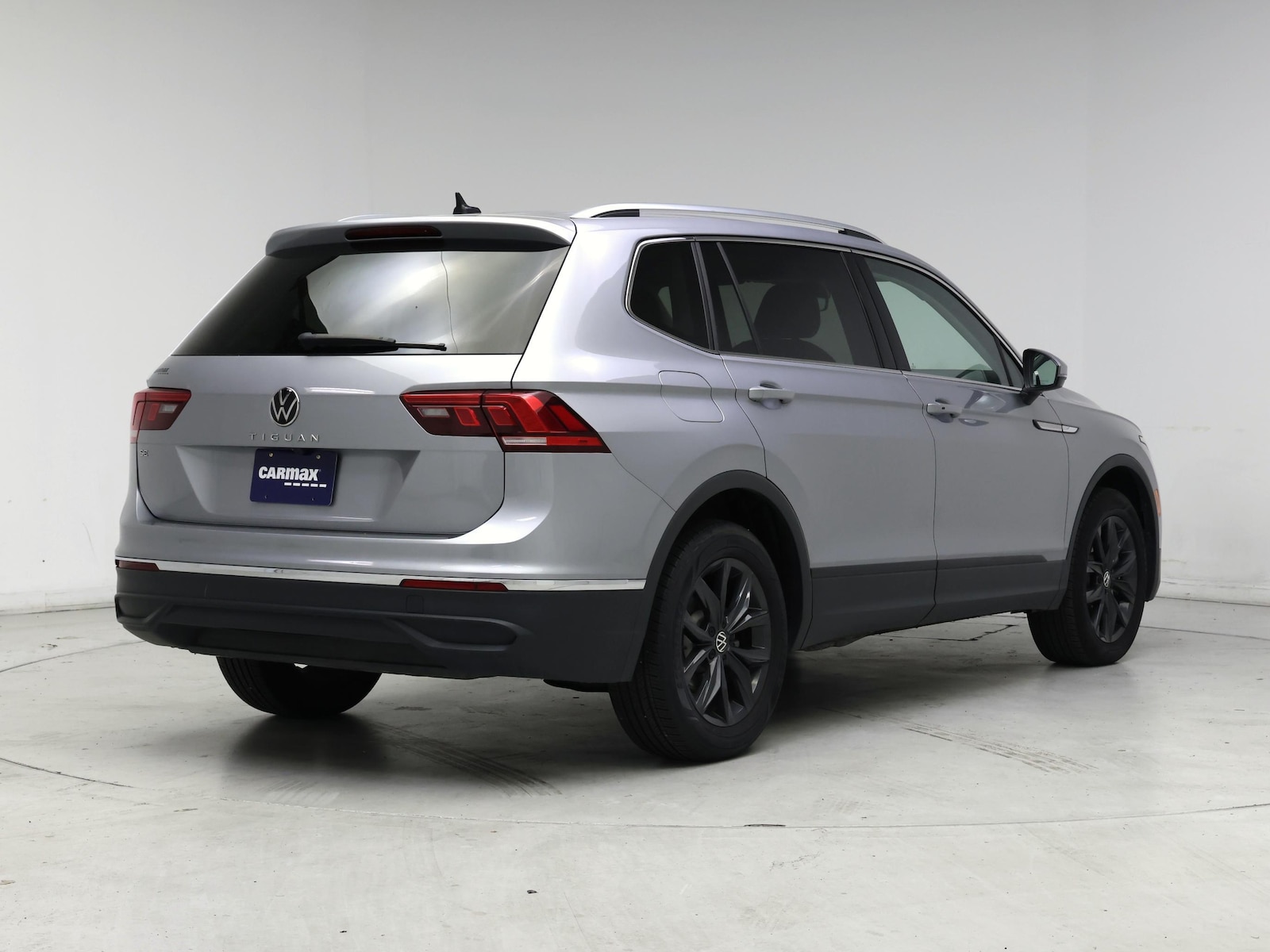 2024 Volkswagen Tiguan SE - Photo 9