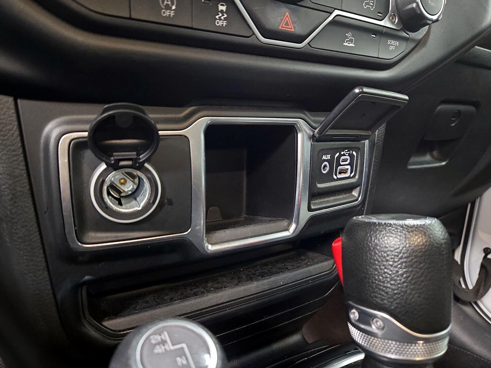 Thumbnail: 2023 Jeep Wrangler - 18