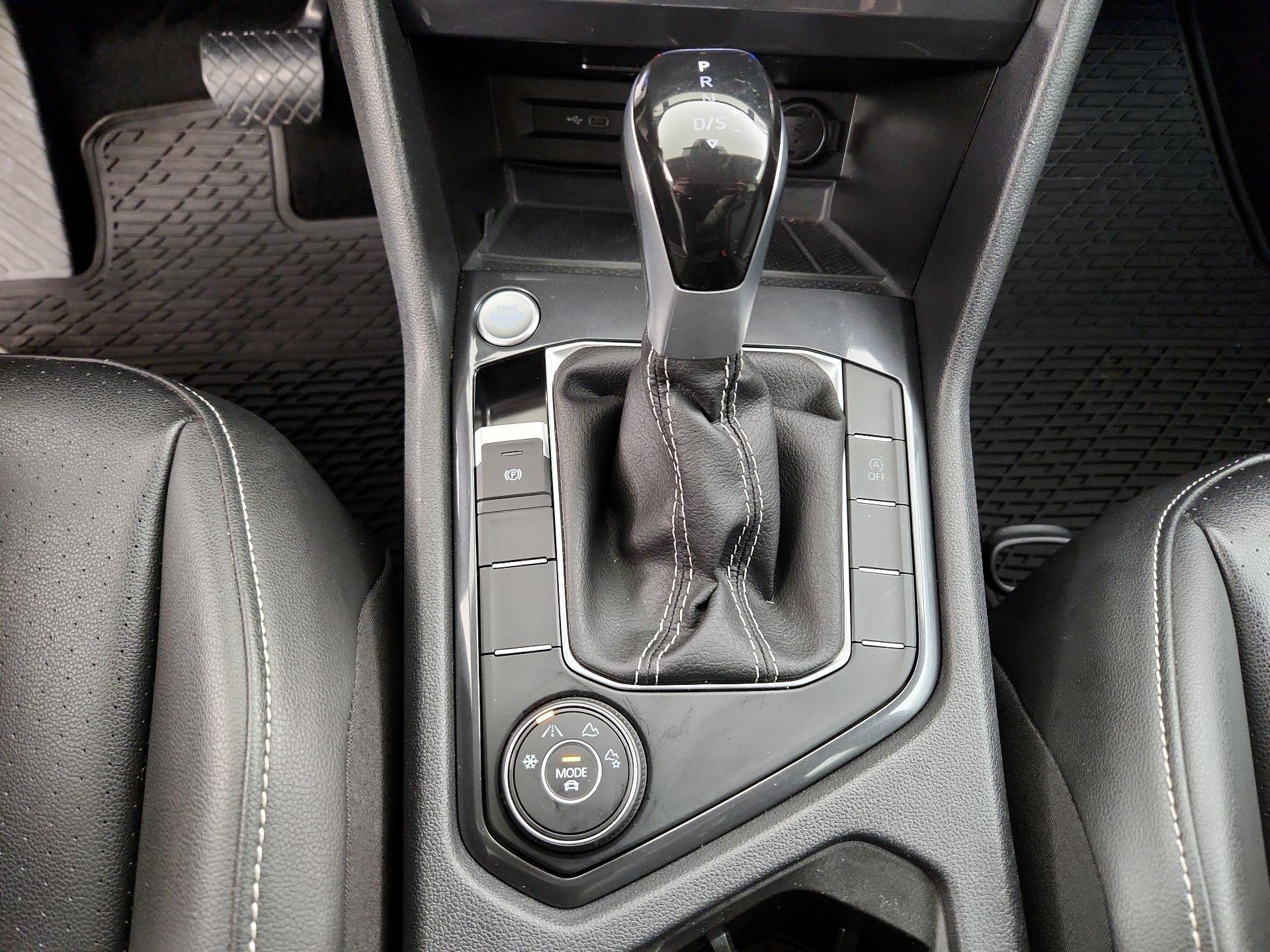 Thumbnail: 2024 Volkswagen Tiguan - 17