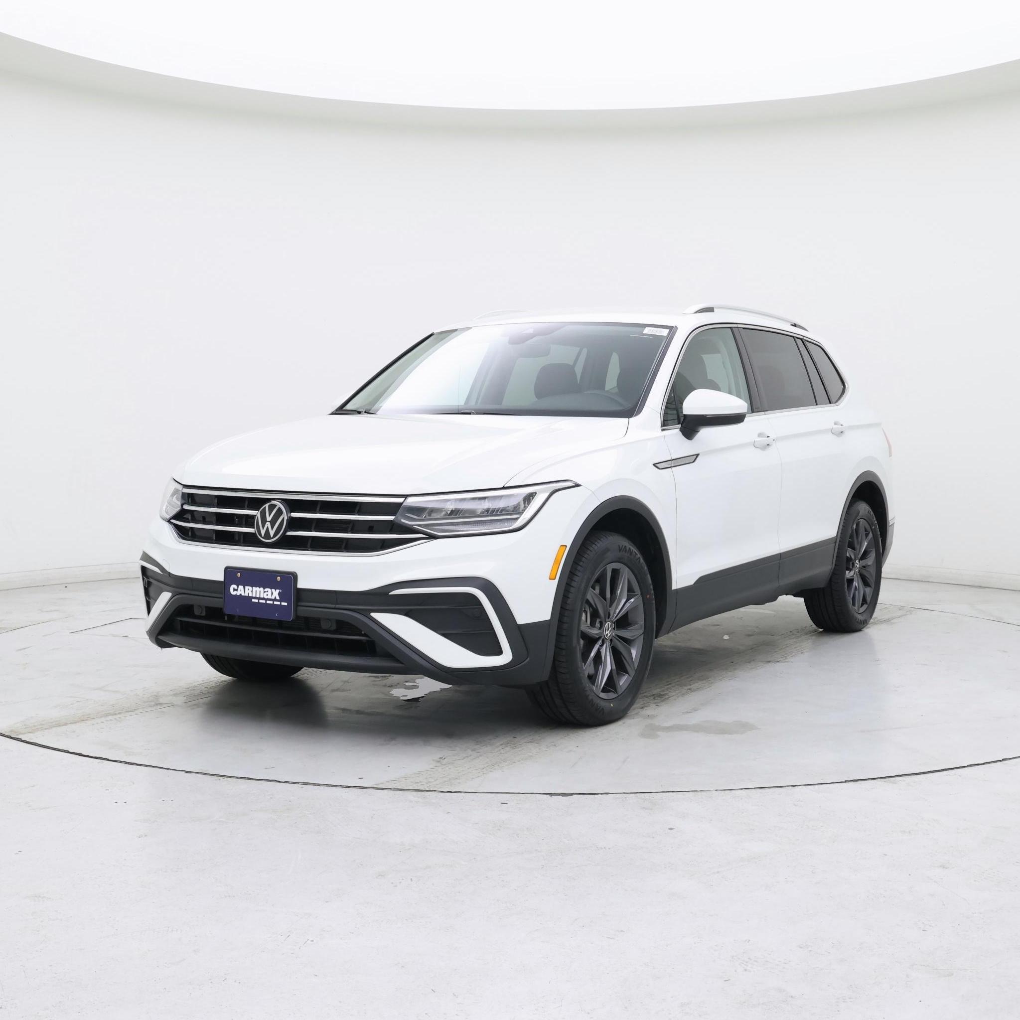 Thumbnail: 2024 Volkswagen Tiguan - 4