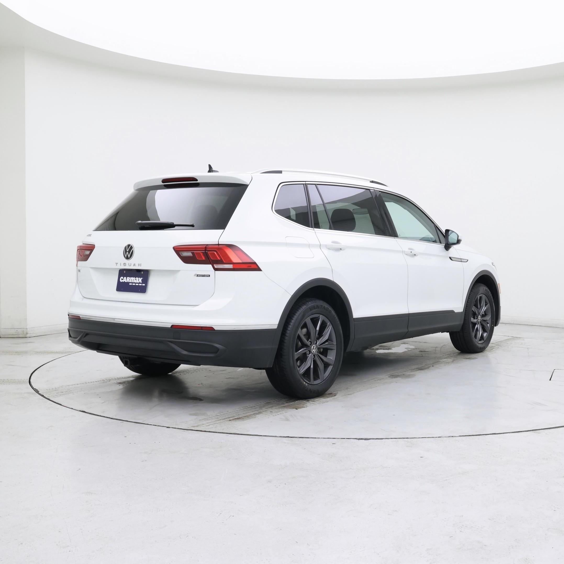 Thumbnail: 2024 Volkswagen Tiguan - 8